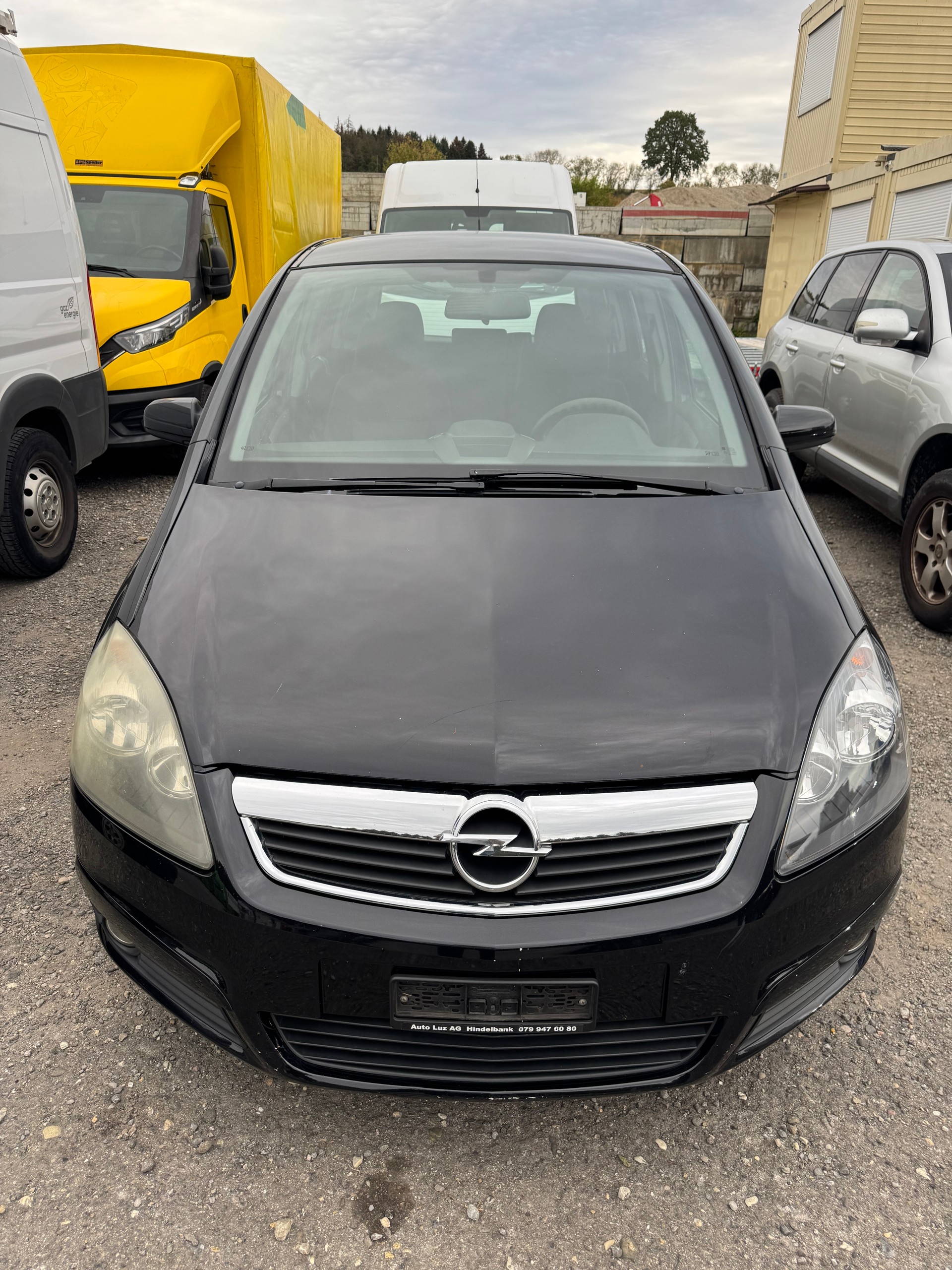 OPEL Zafira 1.8i 16V Cosmo