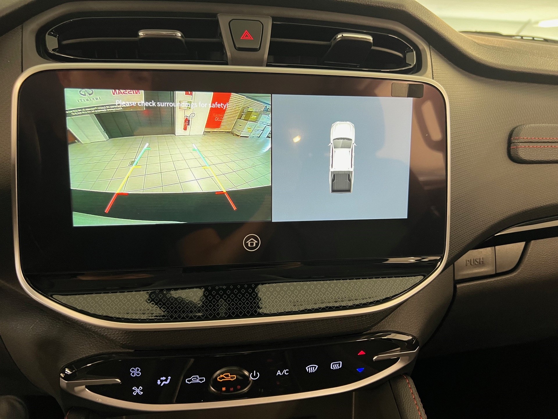 MAXUS T90 EV-image-11