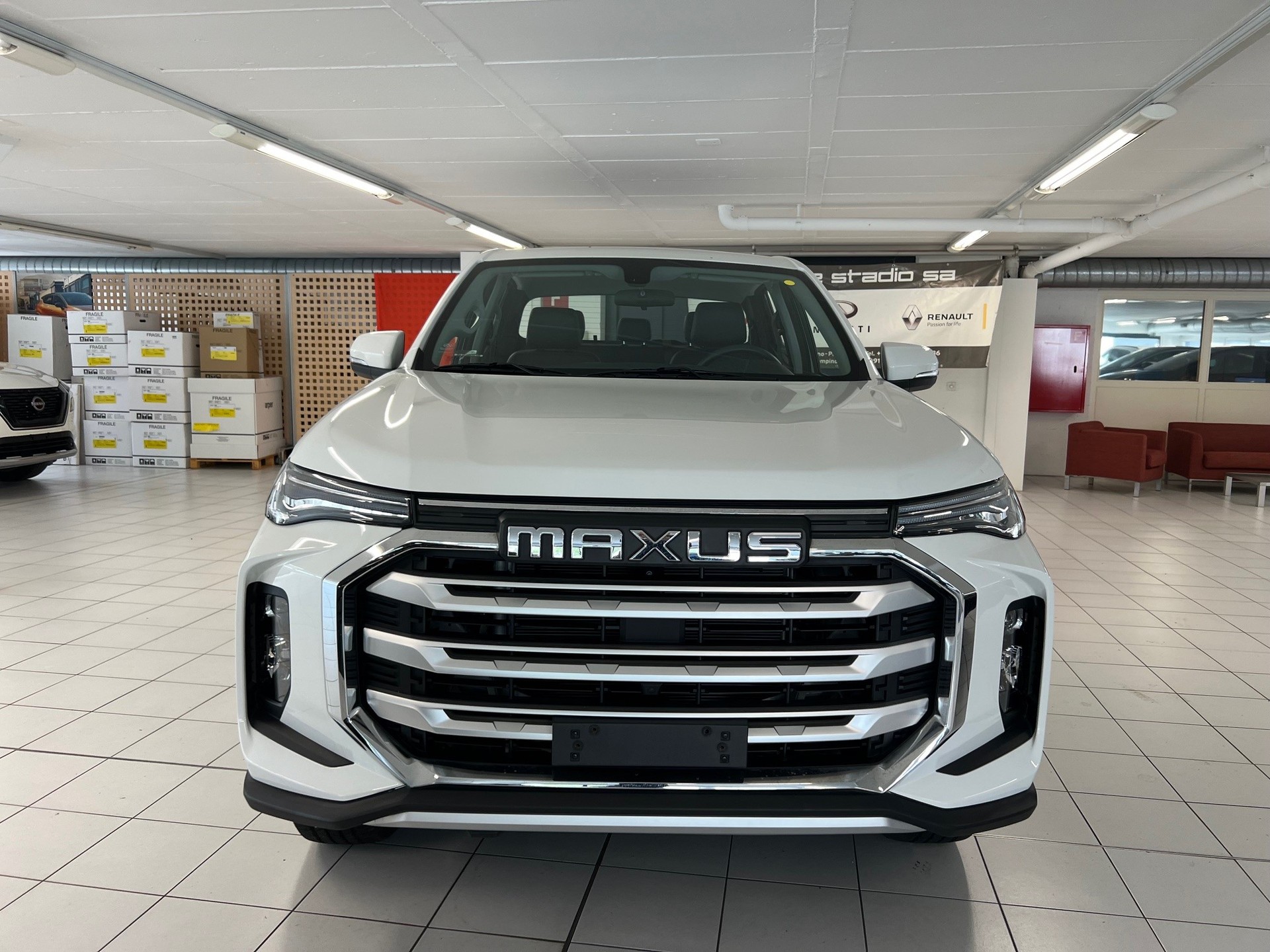 MAXUS T90 EV-image-3
