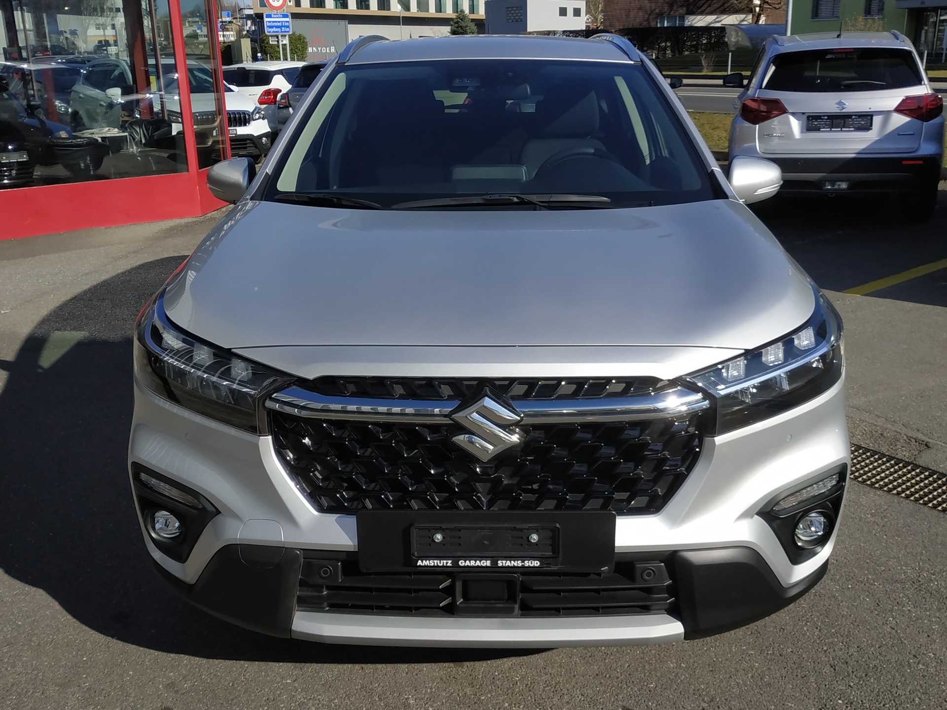 SUZUKI S-Cross 1.5 Compact+ Hybrid-showroom-element-3