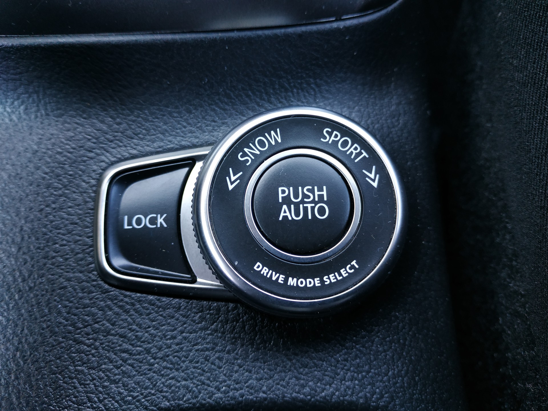 SUZUKI S-Cross 1.5 Compact+ Hybrid-image-19
