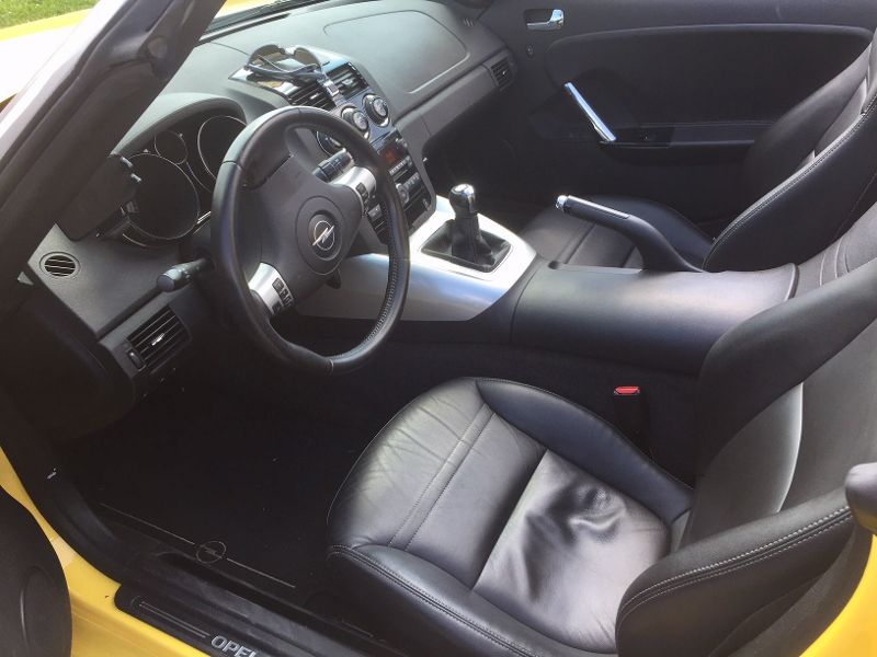 OPEL GT 2.0 Turbo-image-2