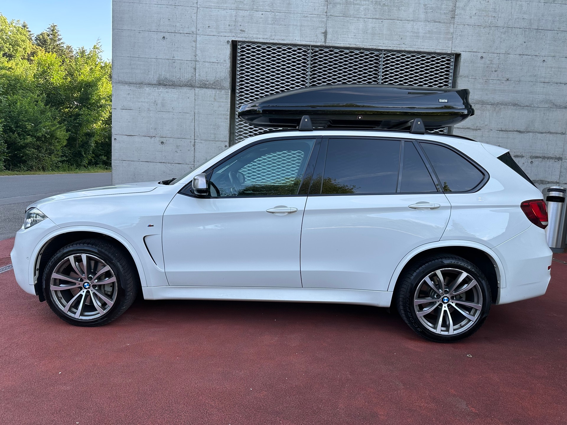 BMW X5 xDrive M50d Steptronic-image-1