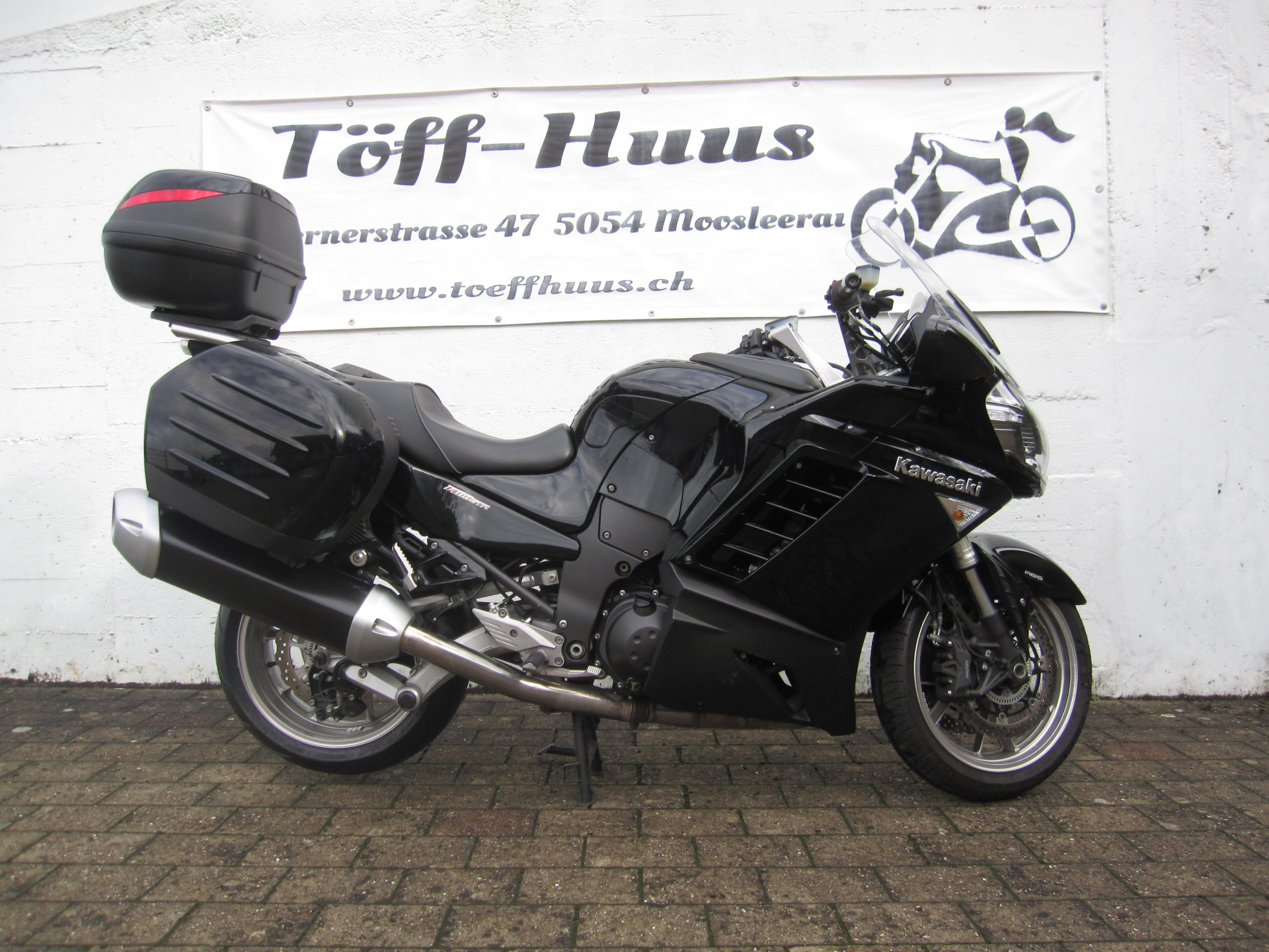 KAWASAKI 1400 GTR-image-0