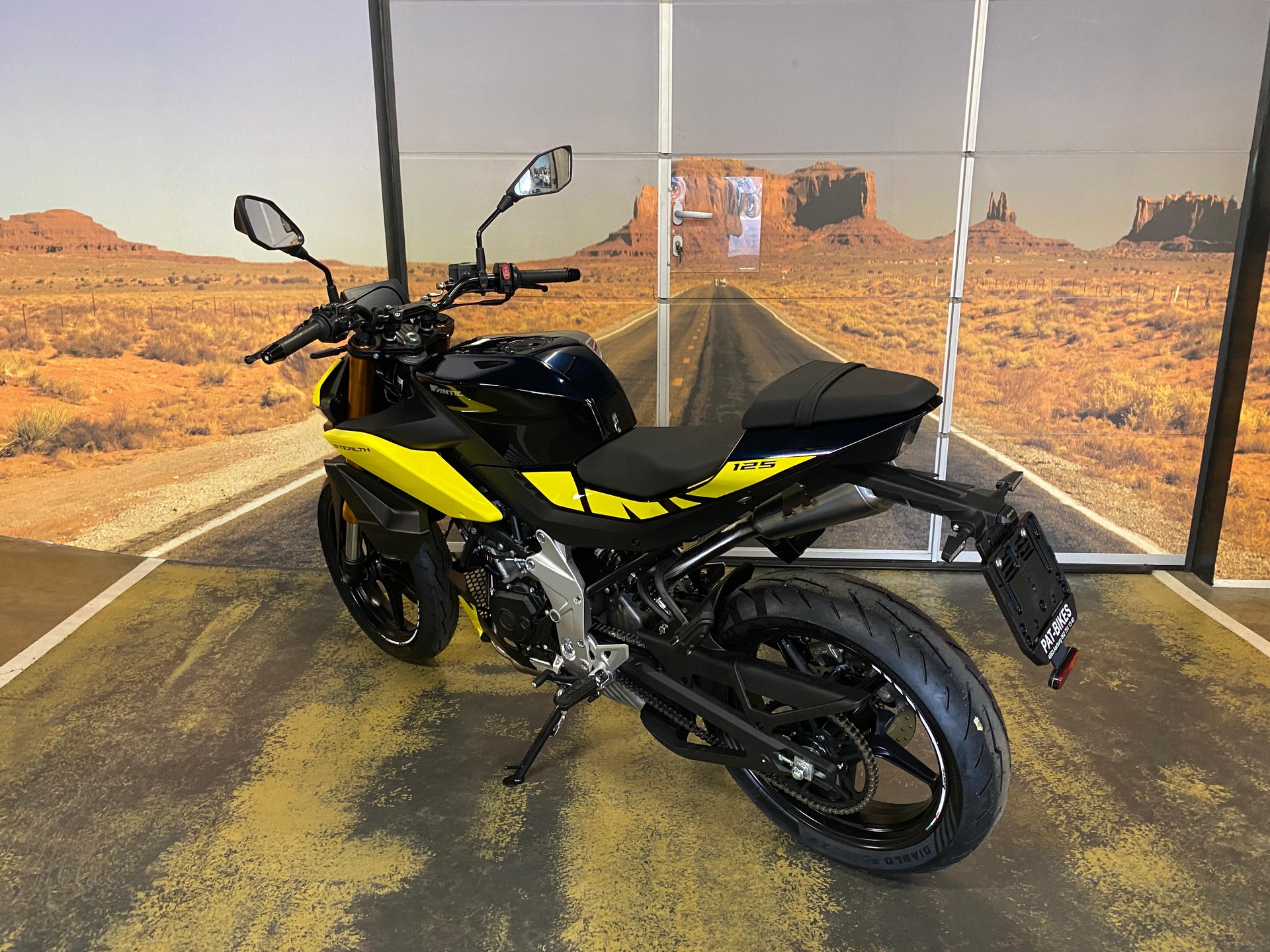 FANTIC STEALTH 125-image-3