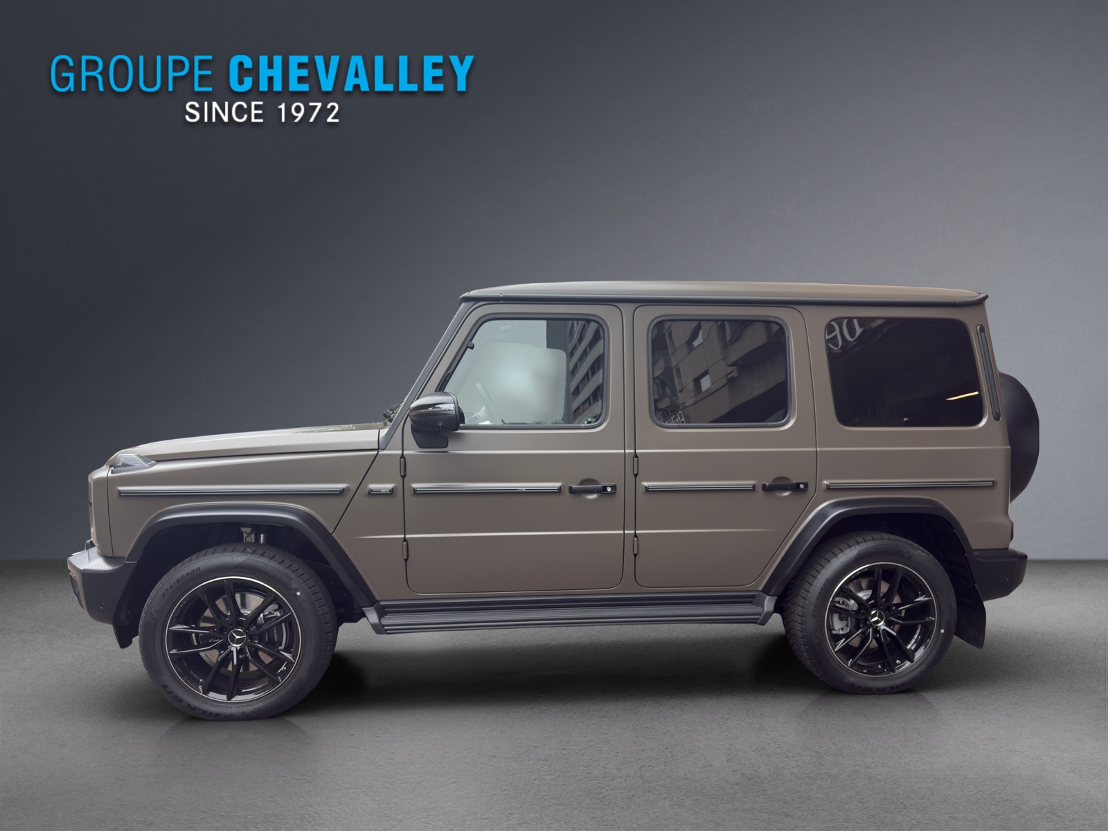 MERCEDES-BENZ G 450d-showroom-element-2