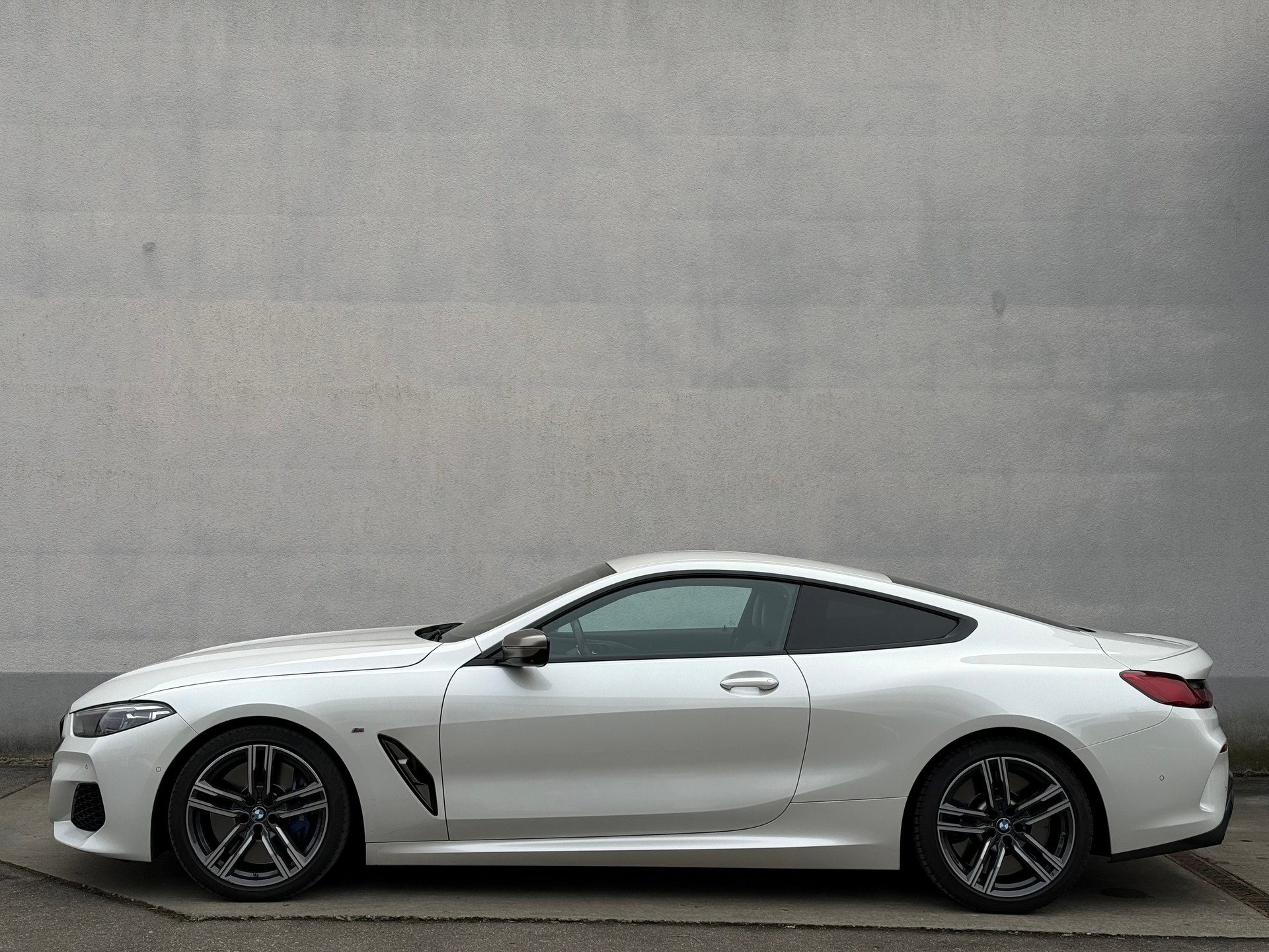BMW M850i xDrive Steptronic-showroom-element-1