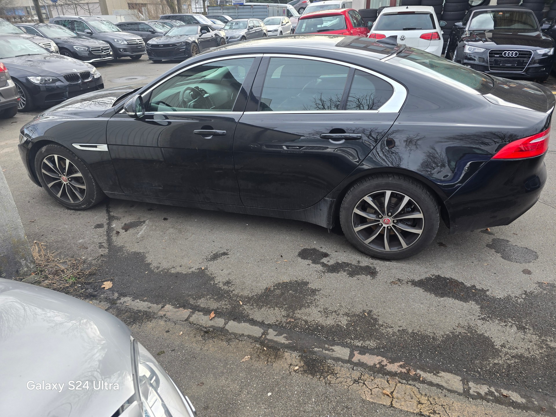 JAGUAR XE E-Performance 20d R-Sport Automatic-image-7