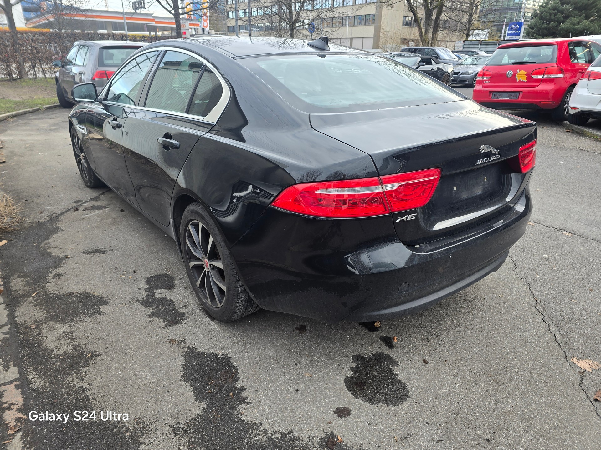 JAGUAR XE E-Performance 20d R-Sport Automatic-image-5