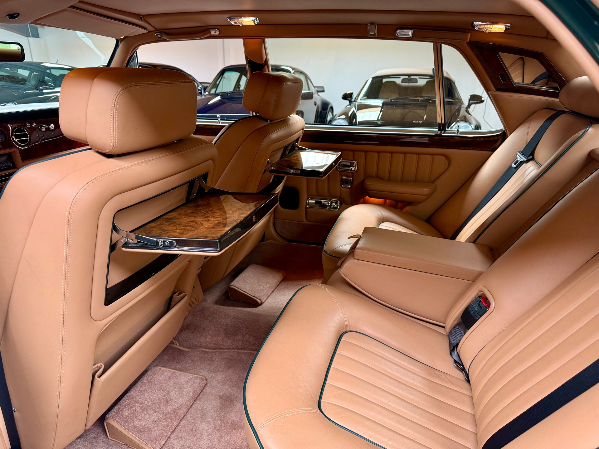 BENTLEY Brooklands LWB-image-12