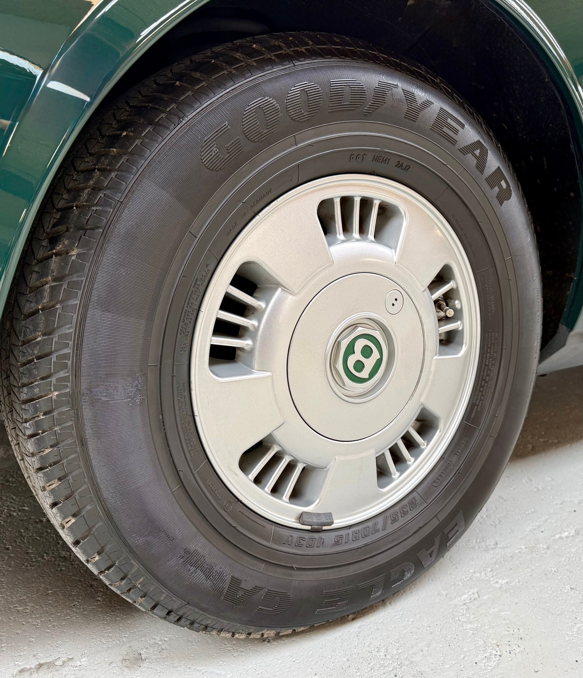 BENTLEY Brooklands LWB-image-5