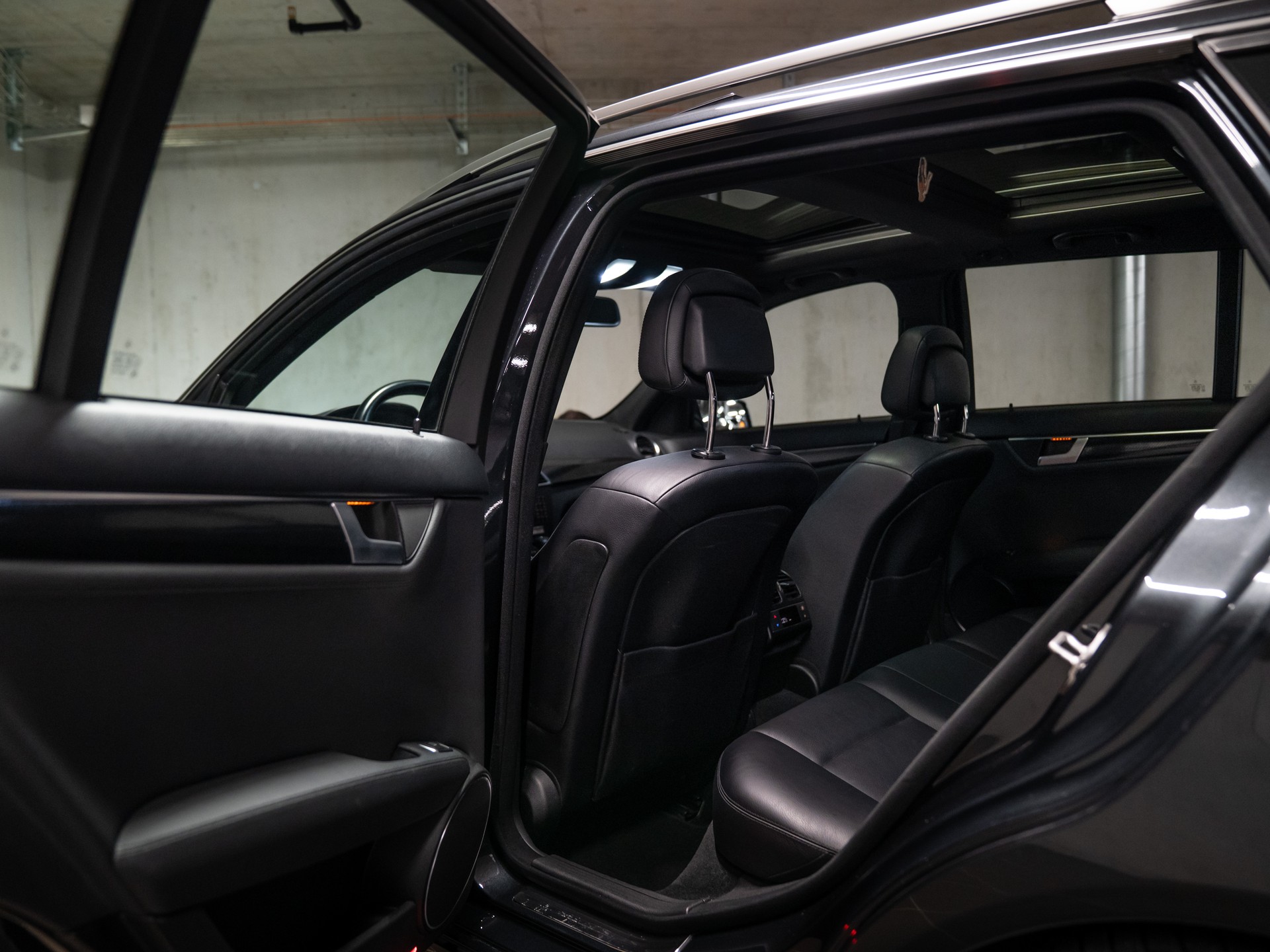 MERCEDES-BENZ C 250 CDI Avantgarde 4Matic 7G-Tronic-image-11