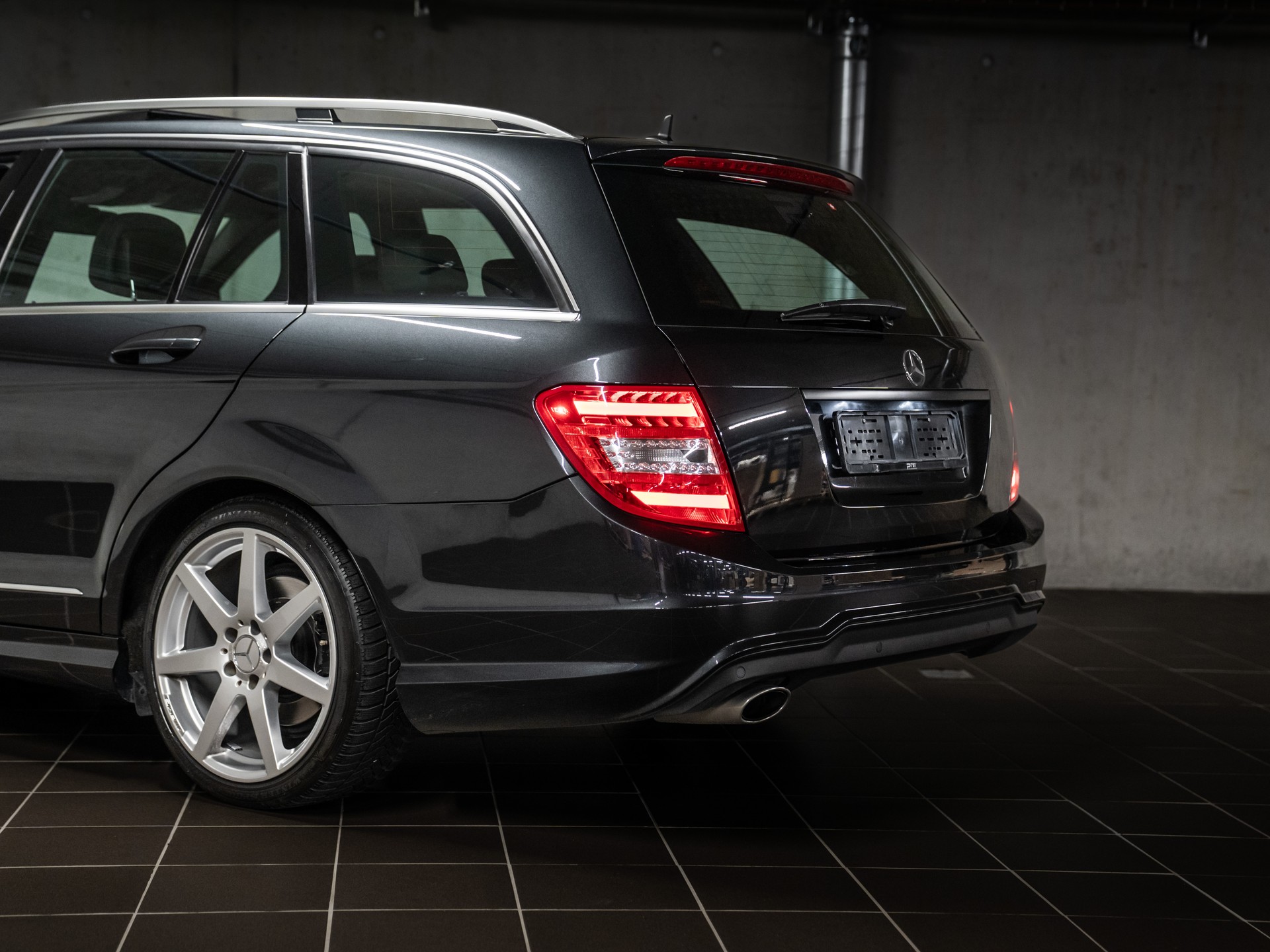 MERCEDES-BENZ C 250 CDI Avantgarde 4Matic 7G-Tronic-image-15