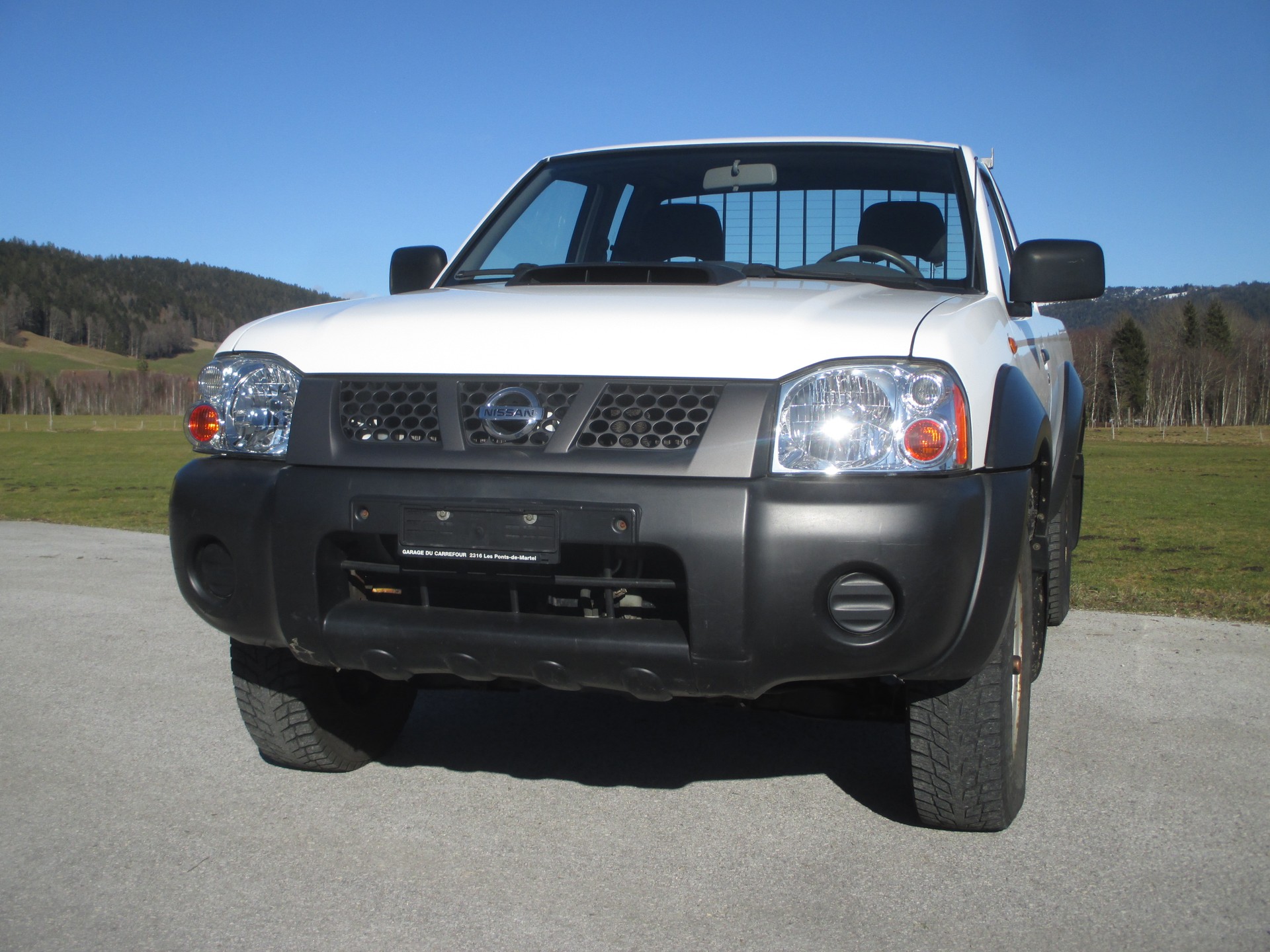 NISSAN NP300 4x4 King Cab-image-14