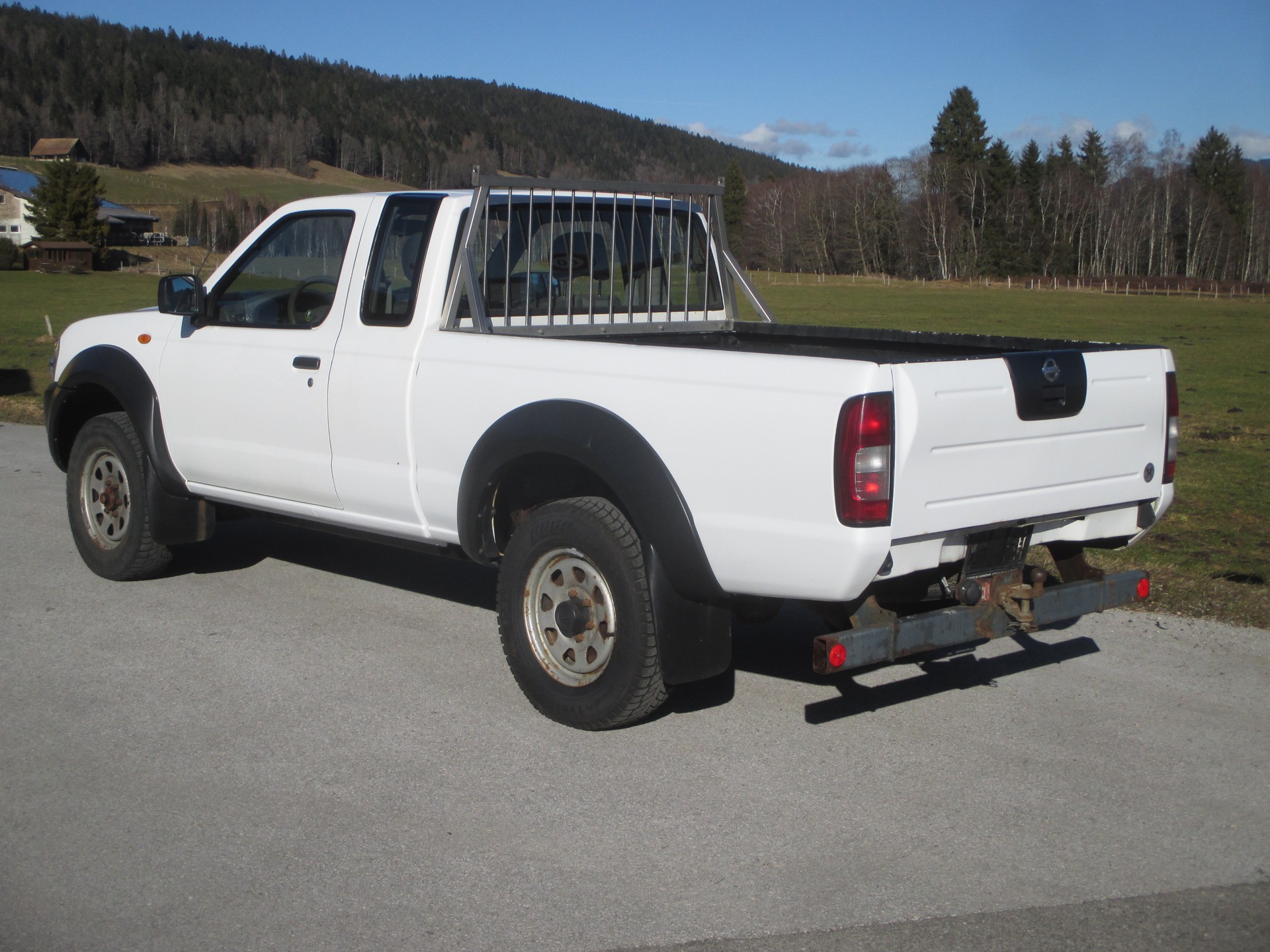 NISSAN NP300 4x4 King Cab-image-3
