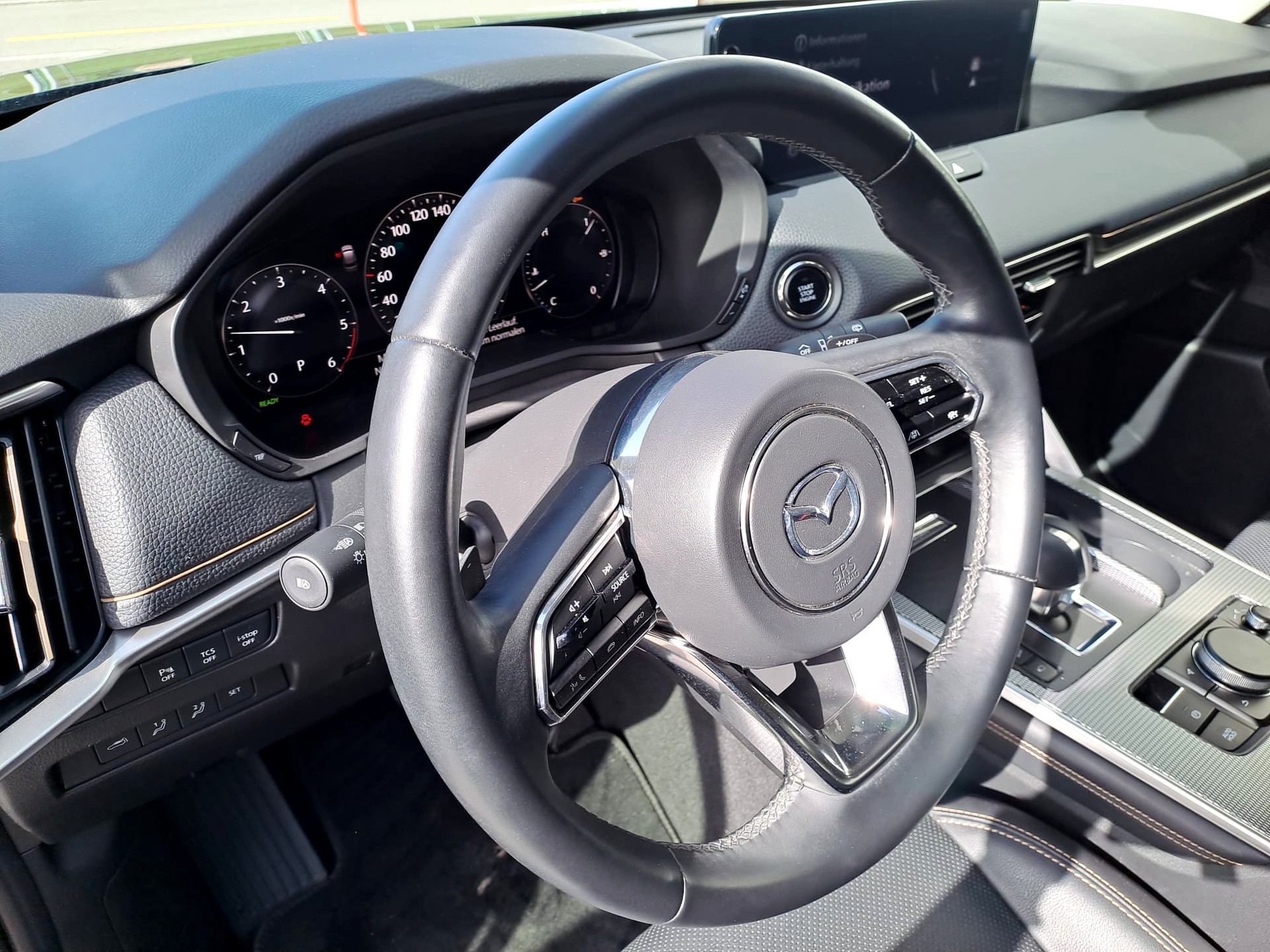 MAZDA CX-60 3.3L e-Skyactiv D 254 MHEV AWD Homura*All Black-image-9