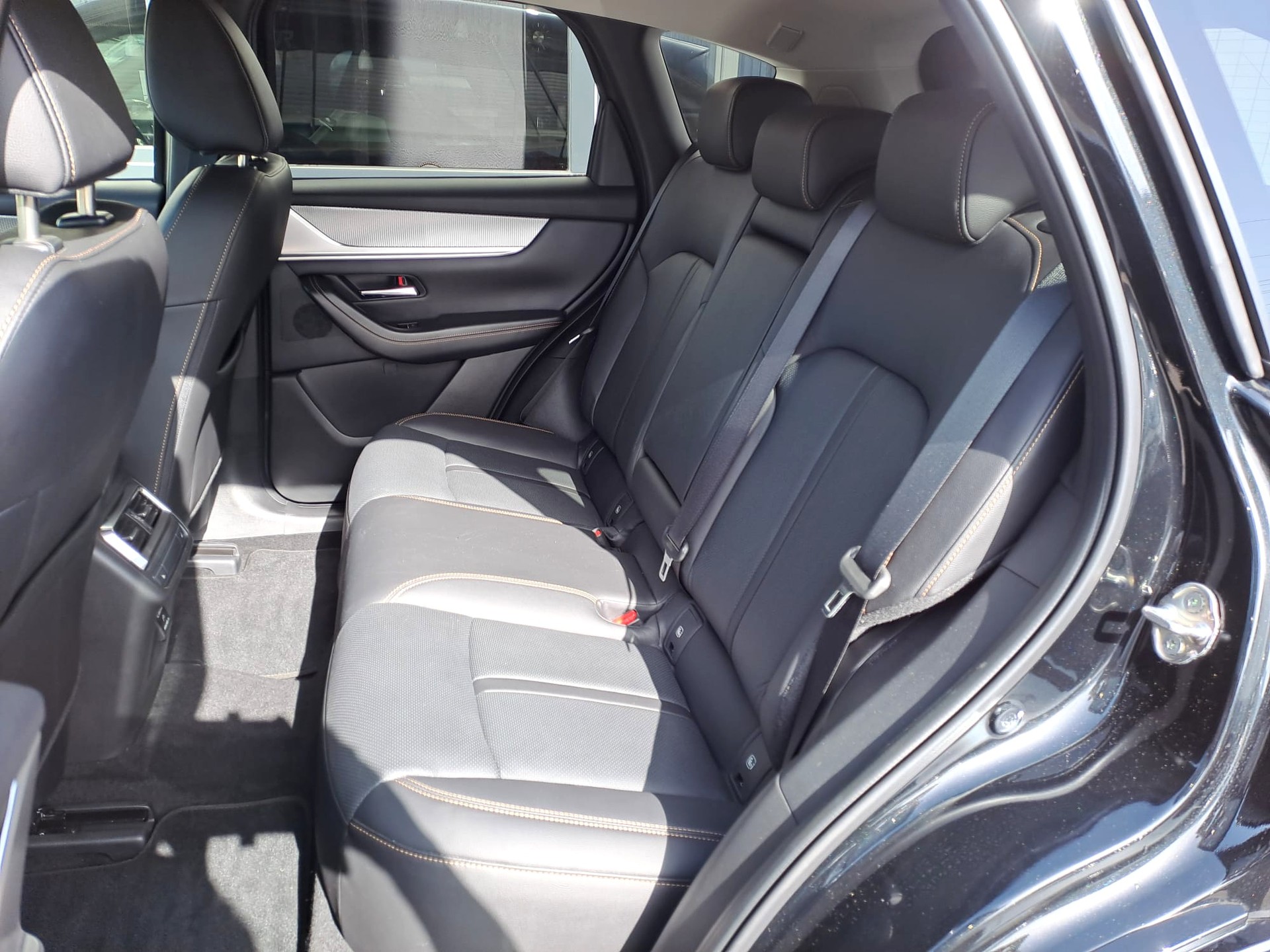 MAZDA CX-60 3.3L e-Skyactiv D 254 MHEV AWD Homura*All Black-image-7