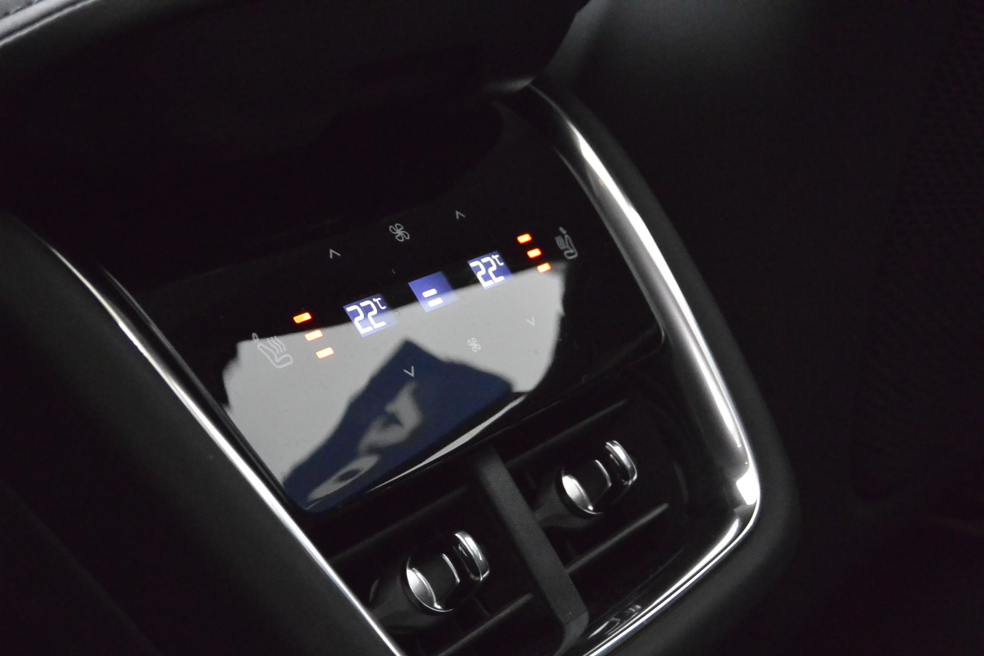 VOLVO EX90 Twin Performance Ultra AWD-image-14