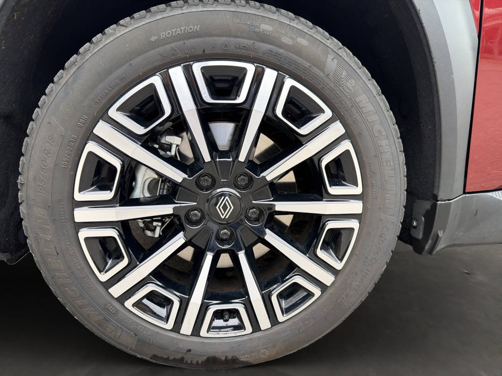 RENAULT R4 E-Tech Comfort Range iconic-image-19