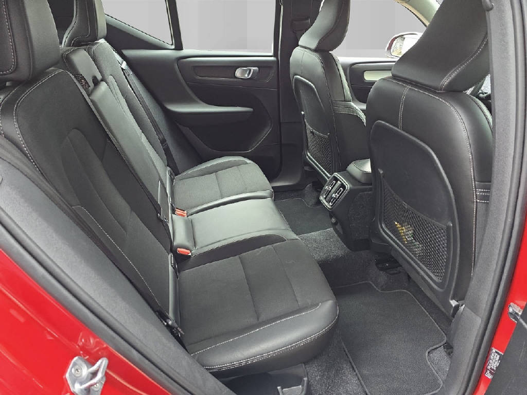 VOLVO XC40 1.5 T3 Momentum-image-15