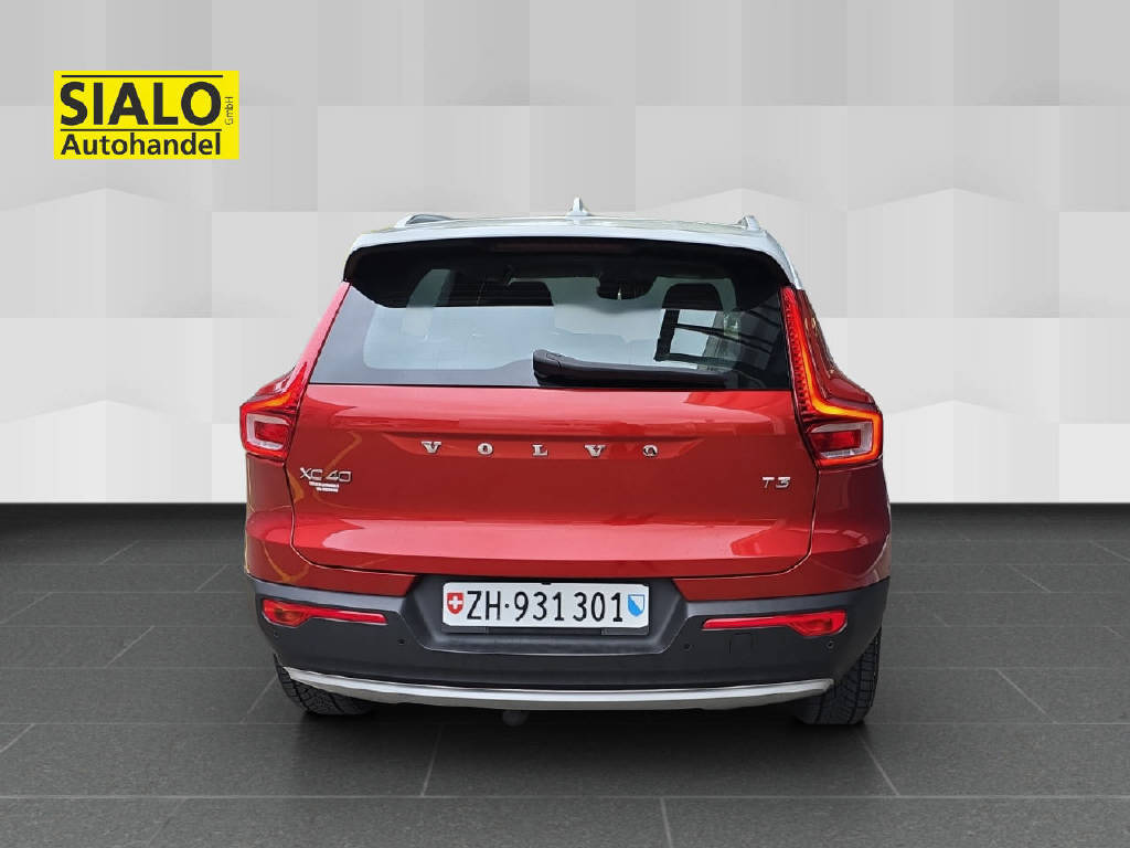 VOLVO XC40 1.5 T3 Momentum-image-6