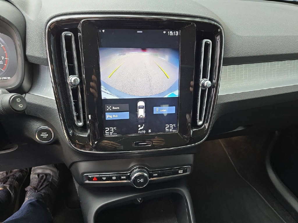 VOLVO XC40 1.5 T3 Momentum-image-13