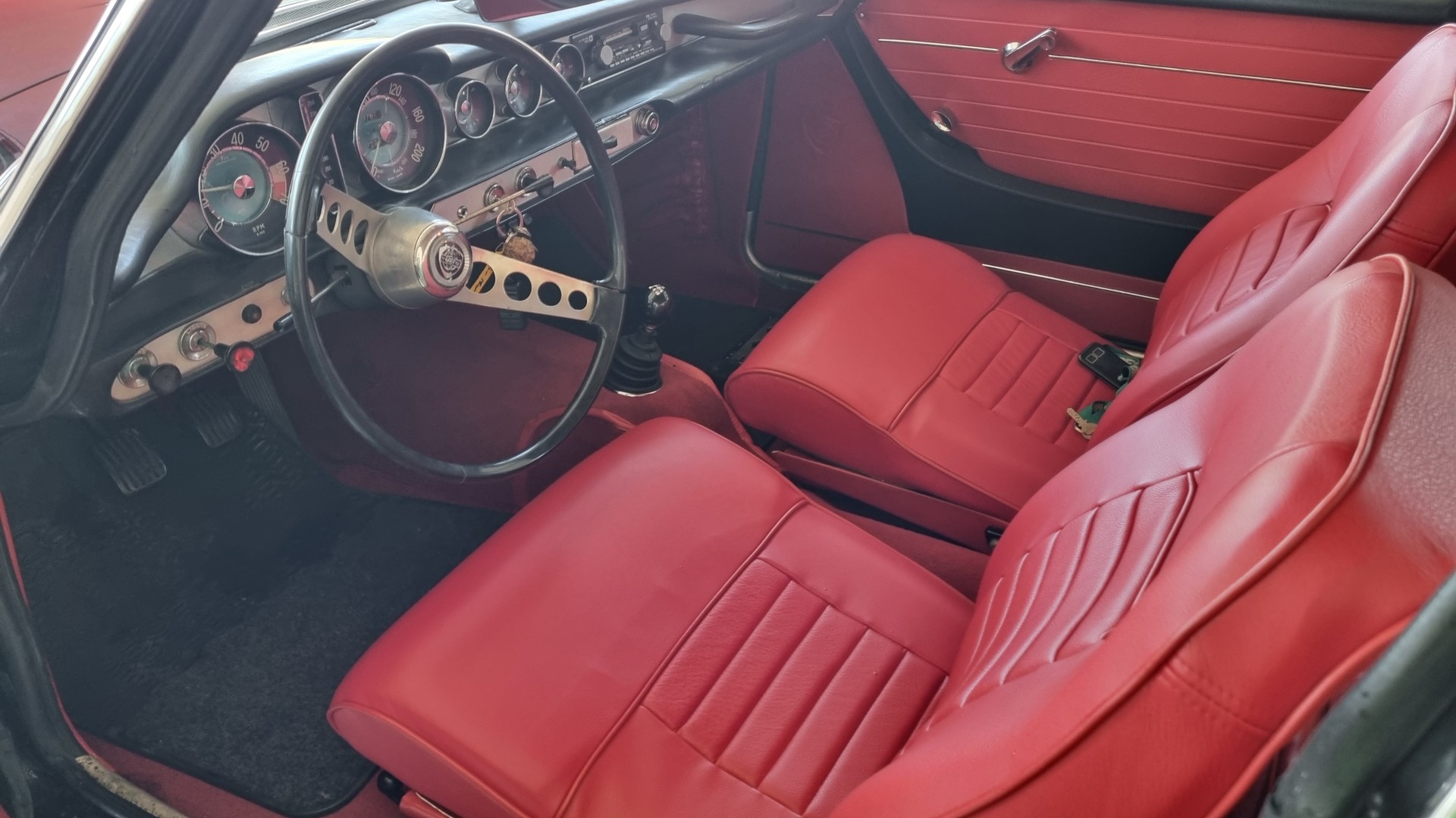 VOLVO-image-4