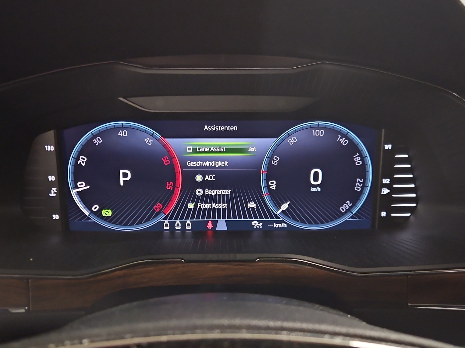 SKODA Superb Combi 2.0 TDi SportLine Light 4x4 DSG-image-11