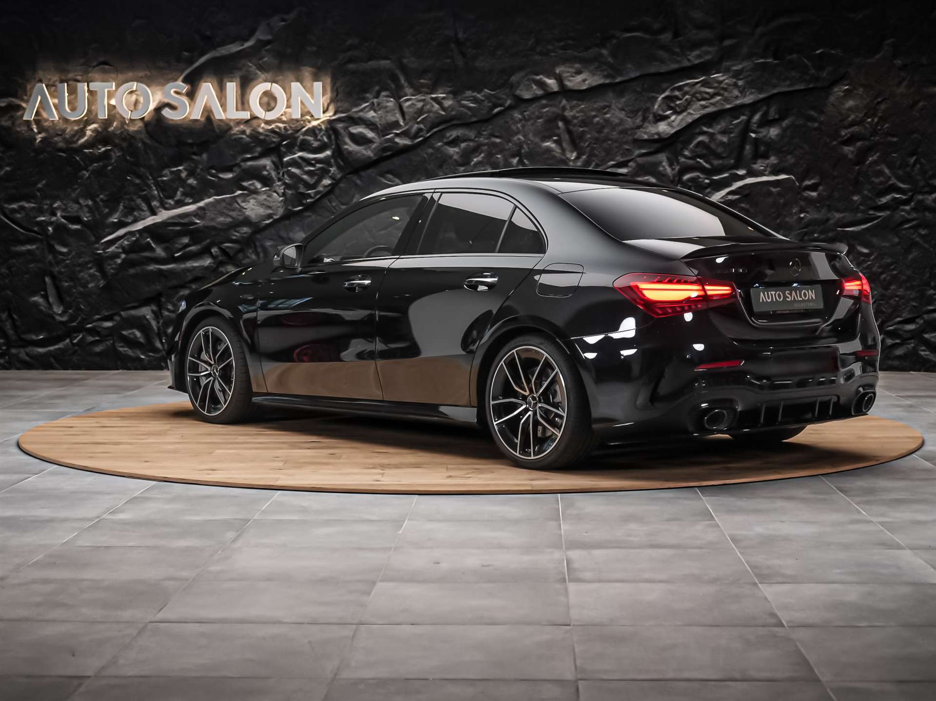 MERCEDES-BENZ A 35 AMG 4Matic+ 8G-DCT *Limousine*Panorama*Aero Paket*Multibeam LED*-showroom-element-3