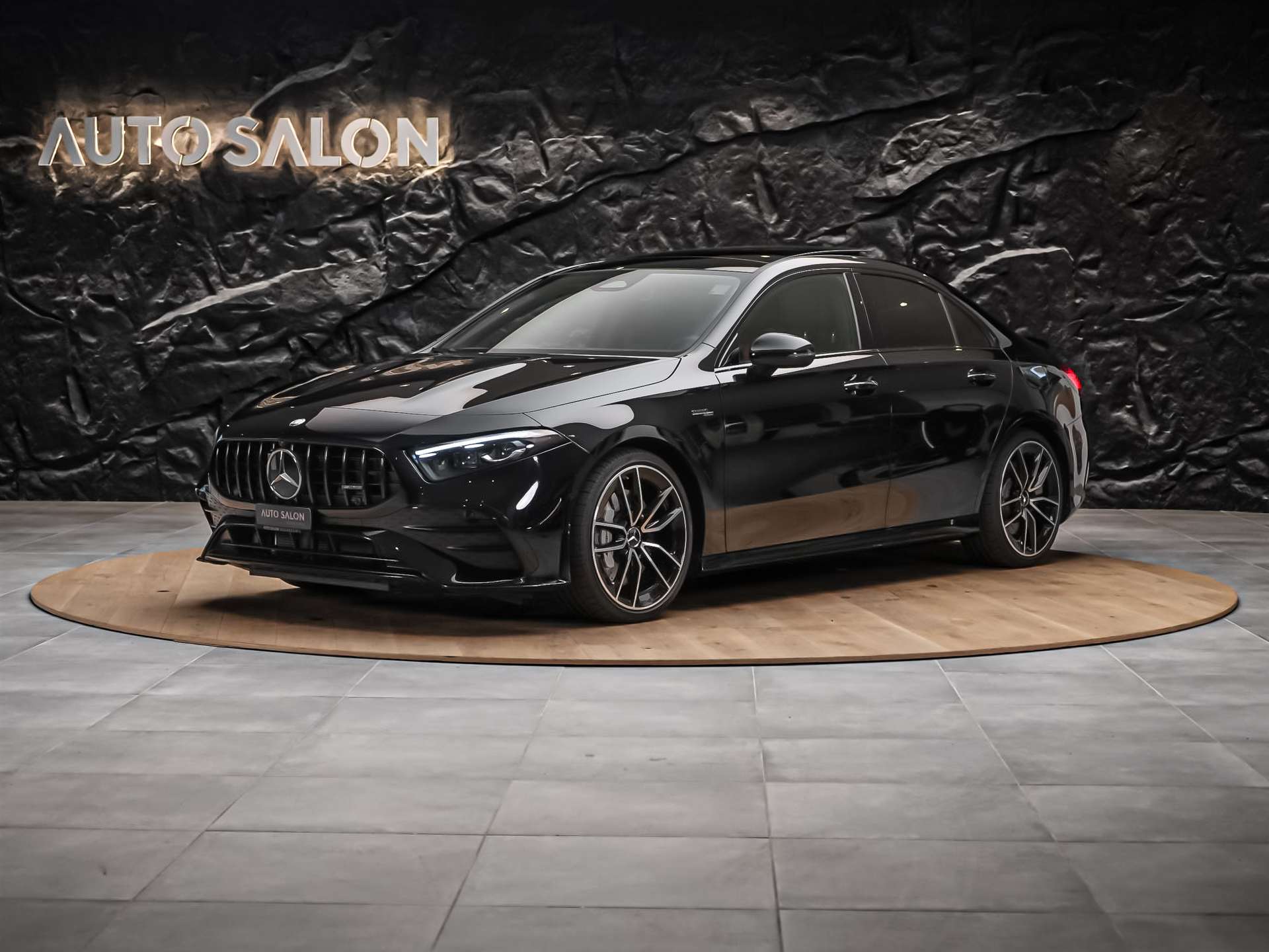 MERCEDES-BENZ A 35 AMG 4Matic+ 8G-DCT *Limousine*Panorama*Aero Paket*Multibeam LED*-showroom-element-1