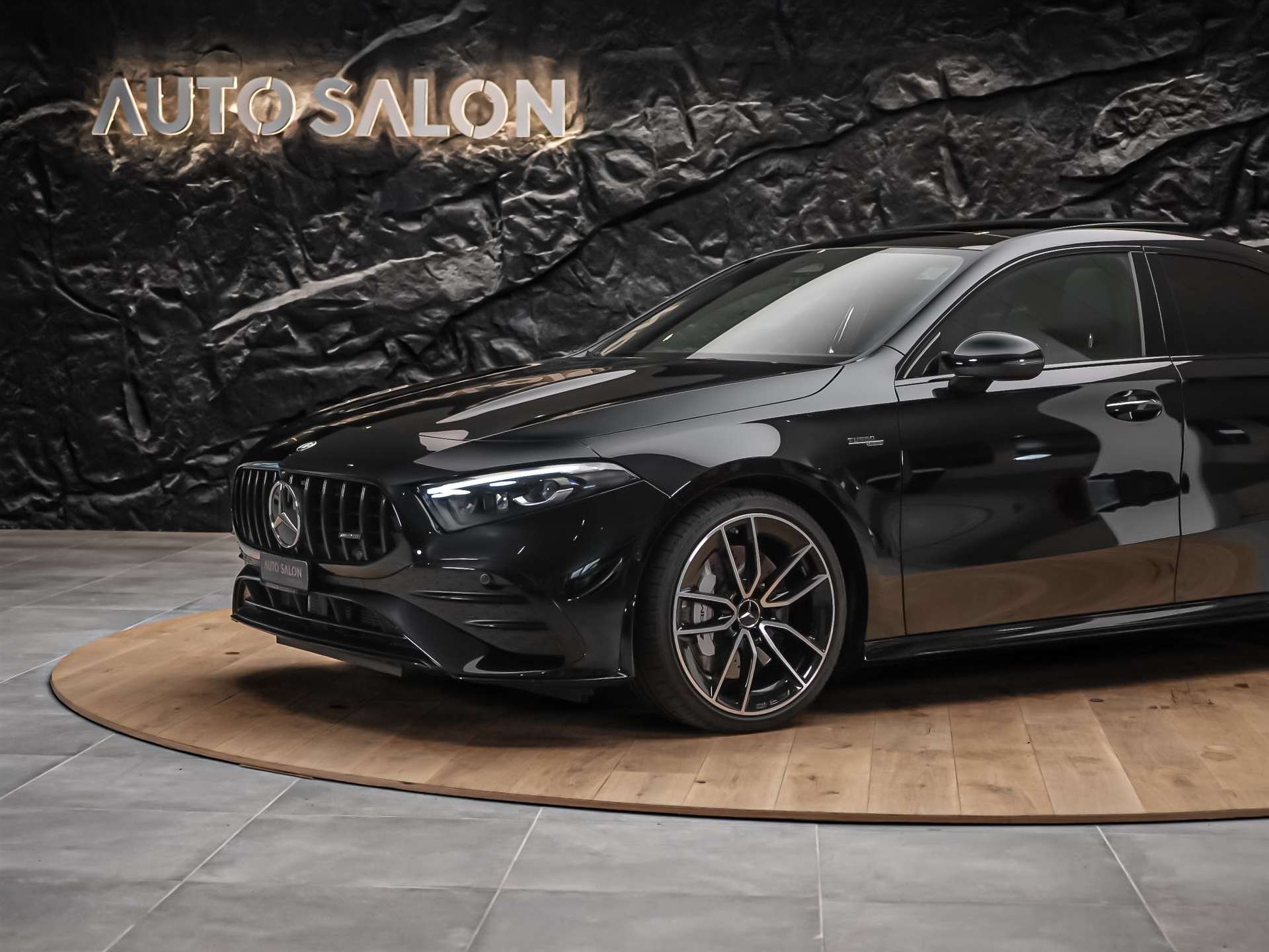 MERCEDES-BENZ A 35 AMG 4Matic+ 8G-DCT *Limousine*Panorama*Aero Paket*Multibeam LED*-image-15