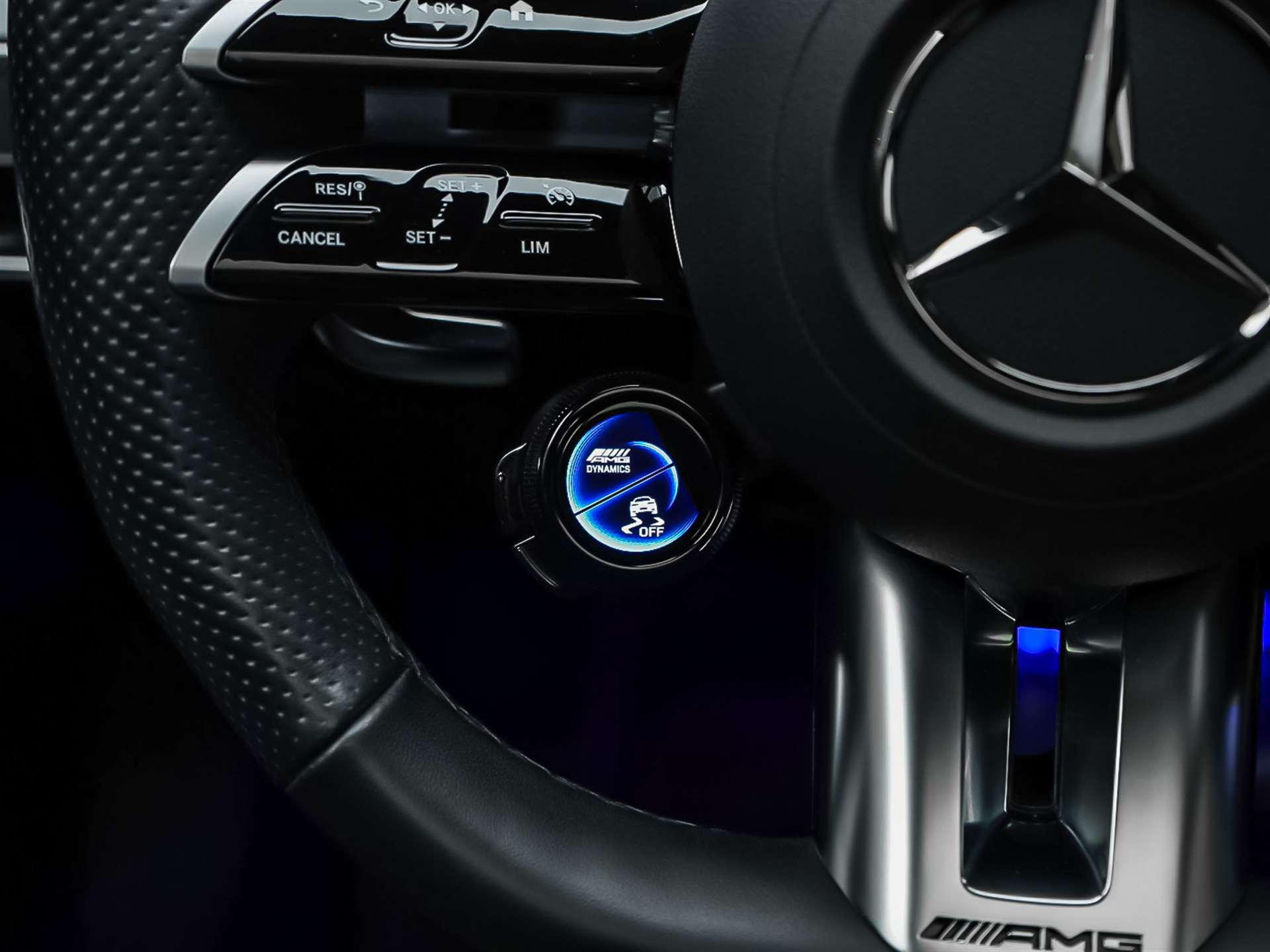 MERCEDES-BENZ A 35 AMG 4Matic+ 8G-DCT *Limousine*Panorama*Aero Paket*Multibeam LED*-image-29