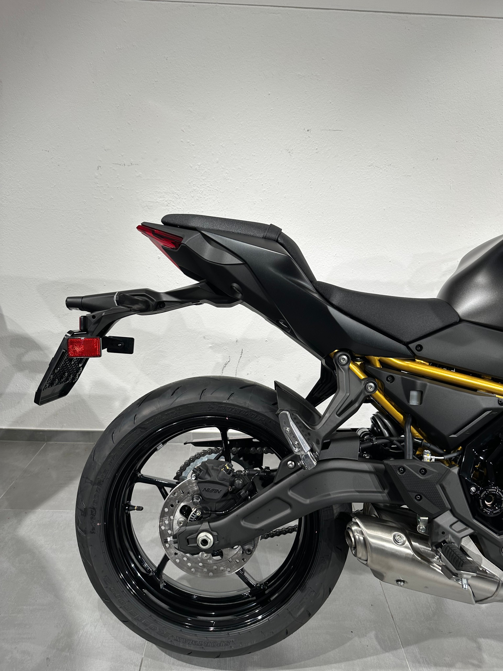 KAWASAKI Z 650 S-image-4