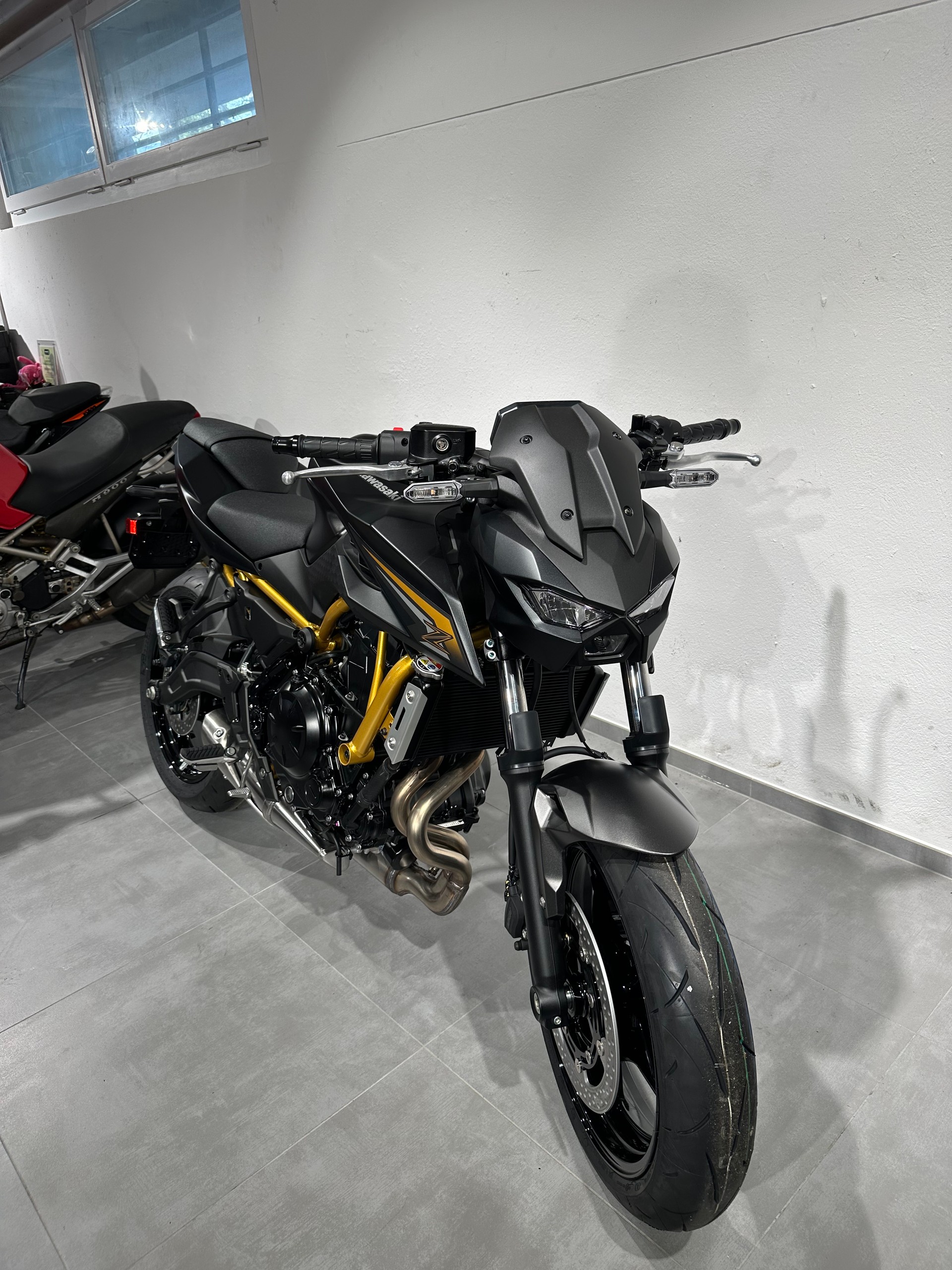 KAWASAKI Z 650 S-image-1