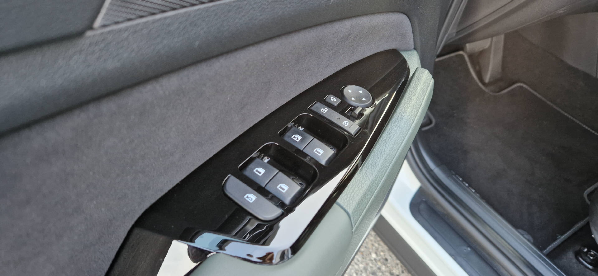 KIA Sportage 1.6 T-GDi Hybrid Power Design-image-3