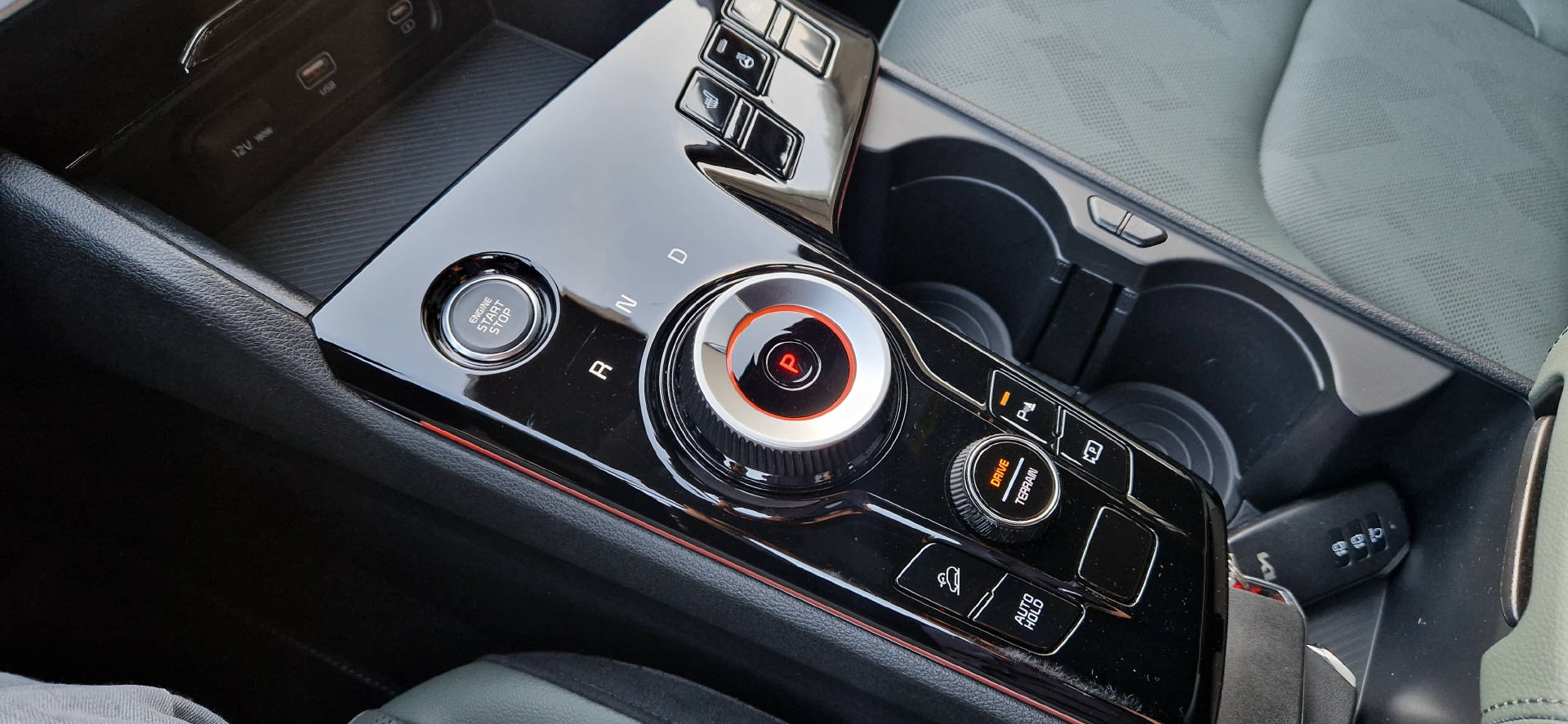 KIA Sportage 1.6 T-GDi Hybrid Power Design-image-12