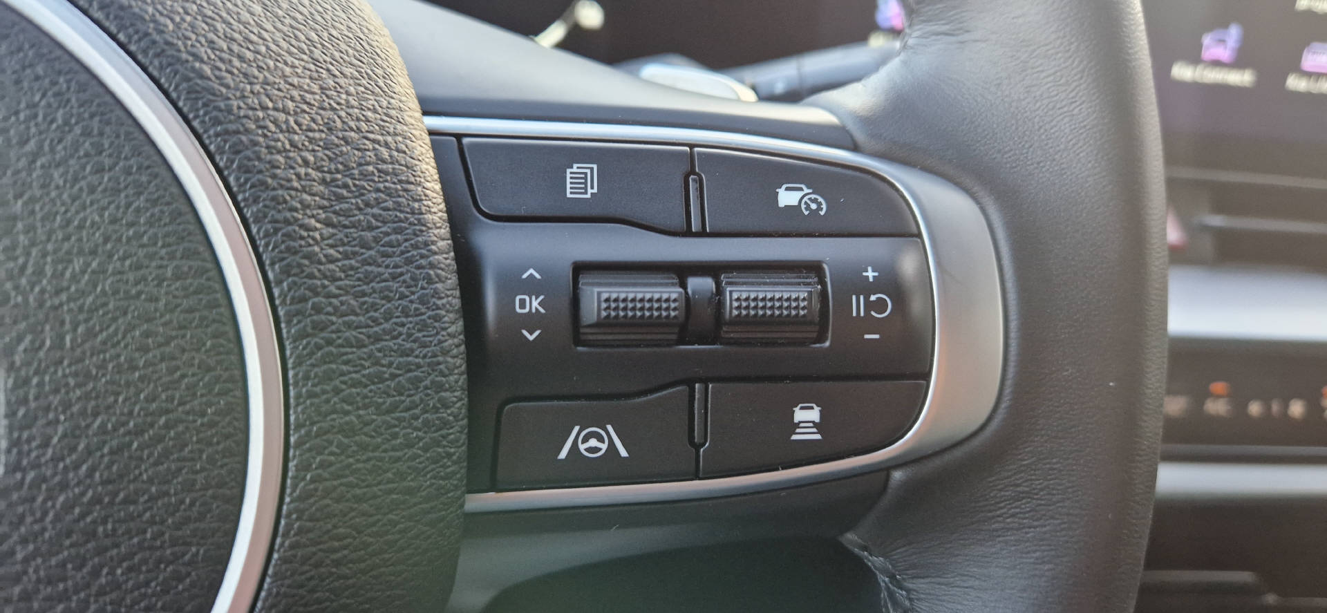 KIA Sportage 1.6 T-GDi Hybrid Power Design-image-13