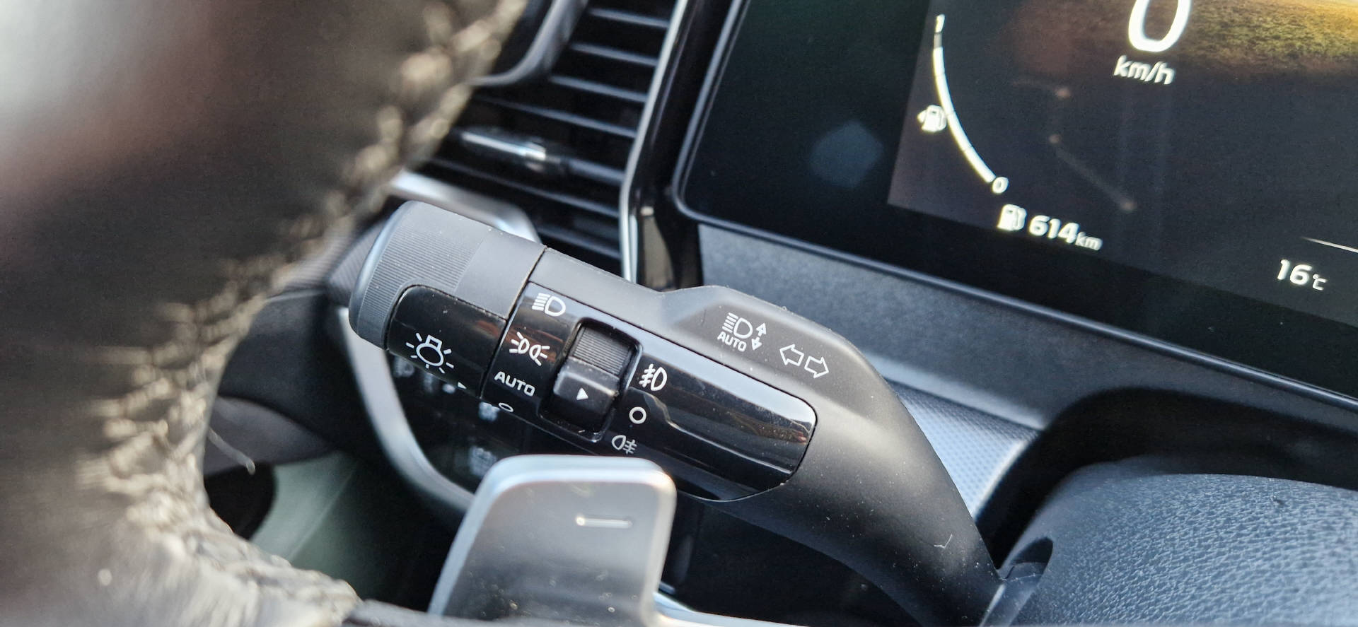 KIA Sportage 1.6 T-GDi Hybrid Power Design-image-15