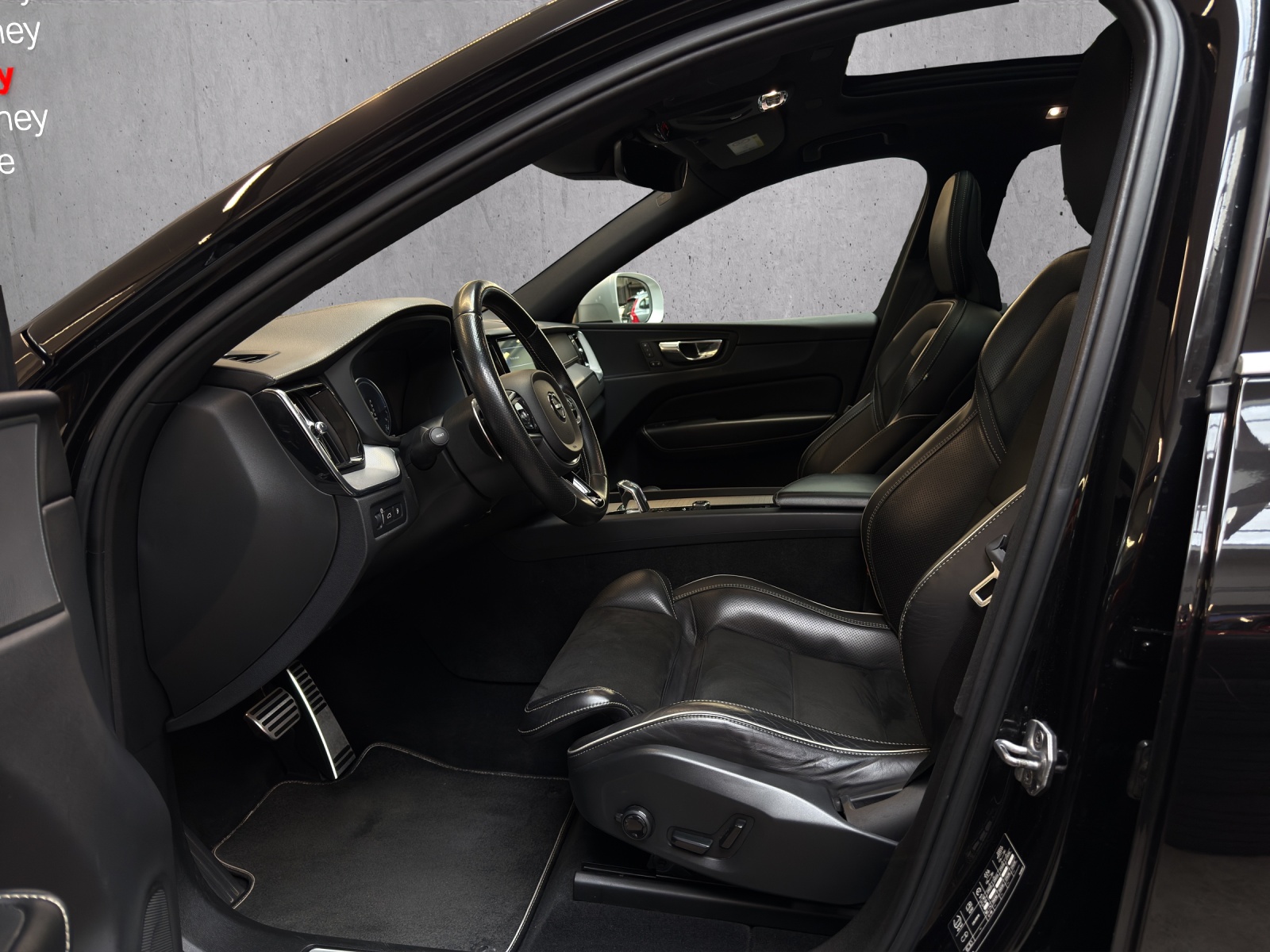 VOLVO XC60 T8 eAWD R-Design Geartronic-image-7