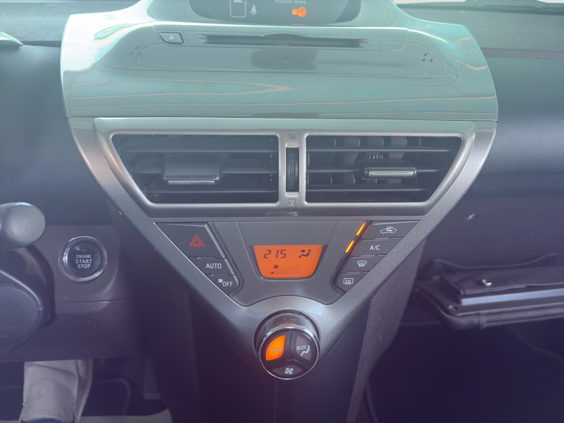TOYOTA iQ3 1.33 Dual VVT-i Multidrive-image-11