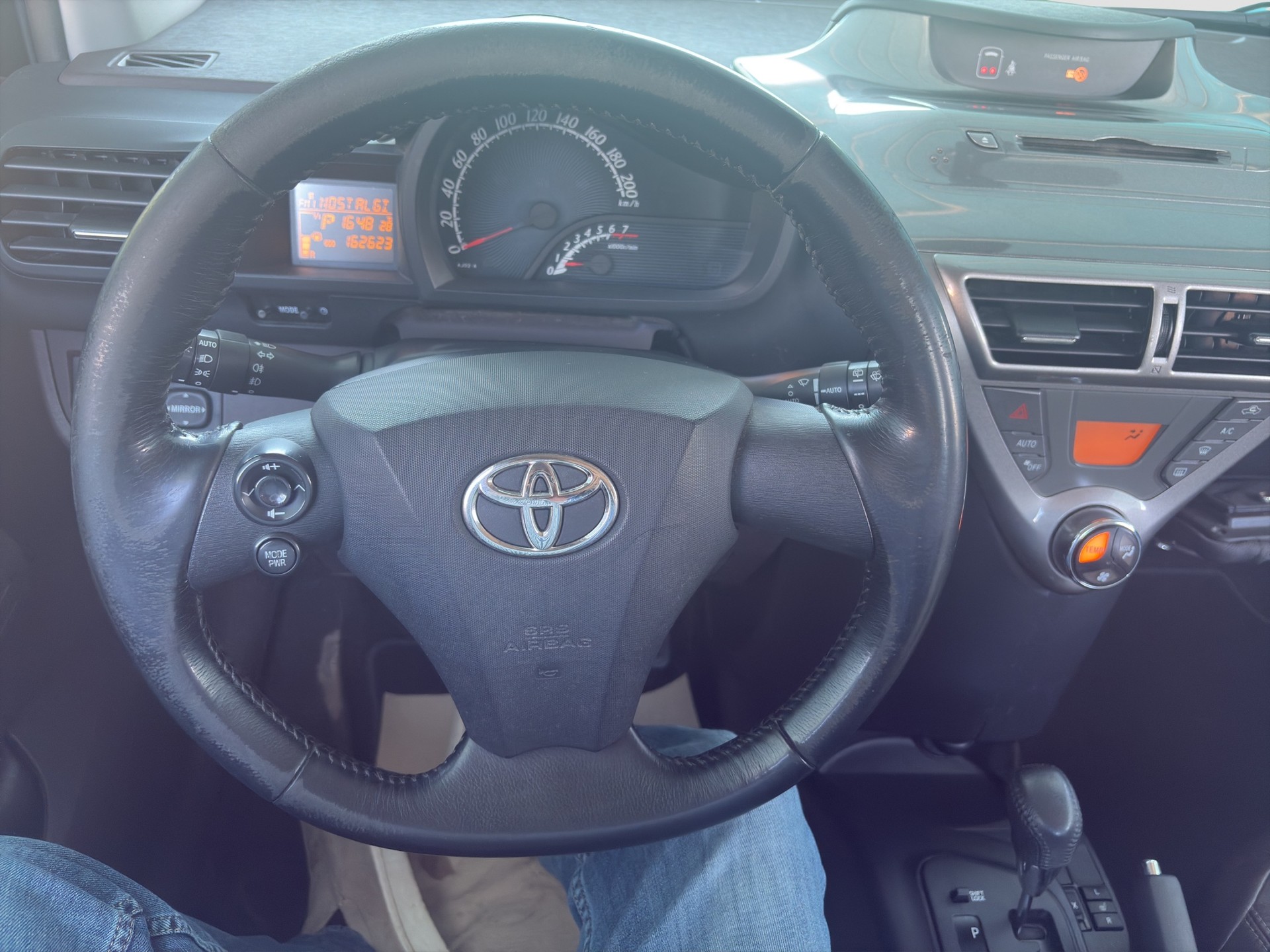 TOYOTA iQ3 1.33 Dual VVT-i Multidrive-image-12