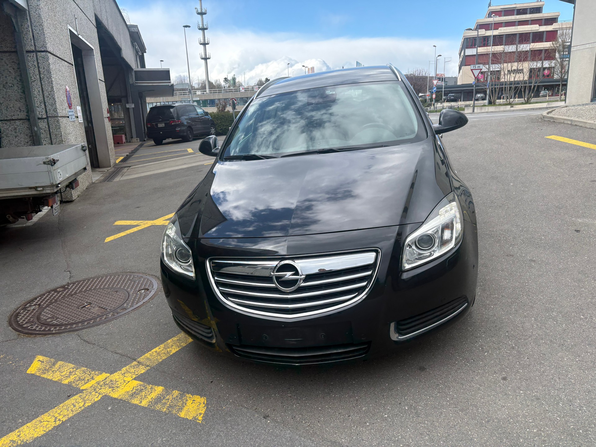 OPEL Insignia Sports Tourer 2.0 CDTI Sport Automatic-image-1