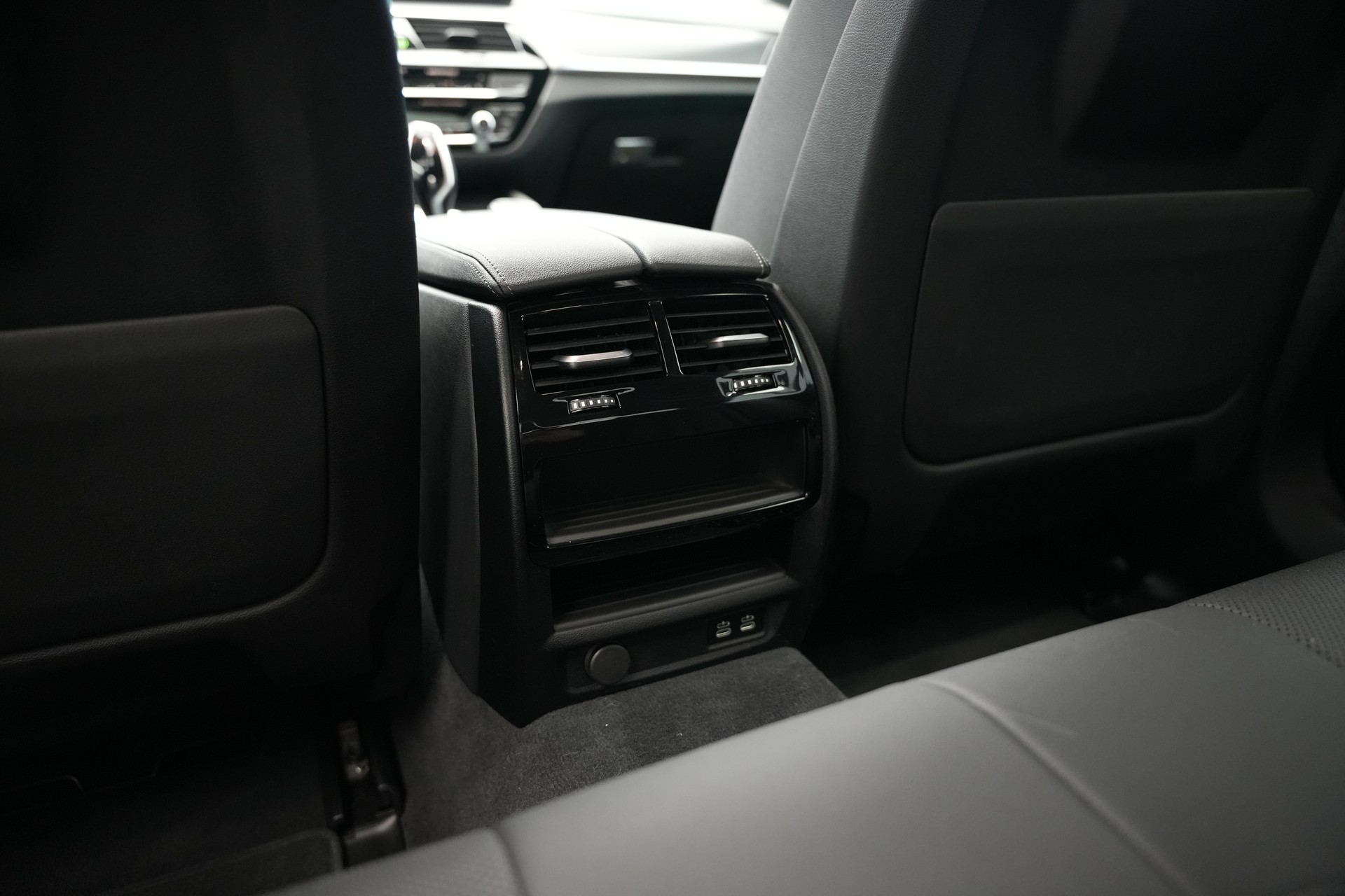 BMW 530d xDrive 48V M Sport Steptronic *AHK*-image-29