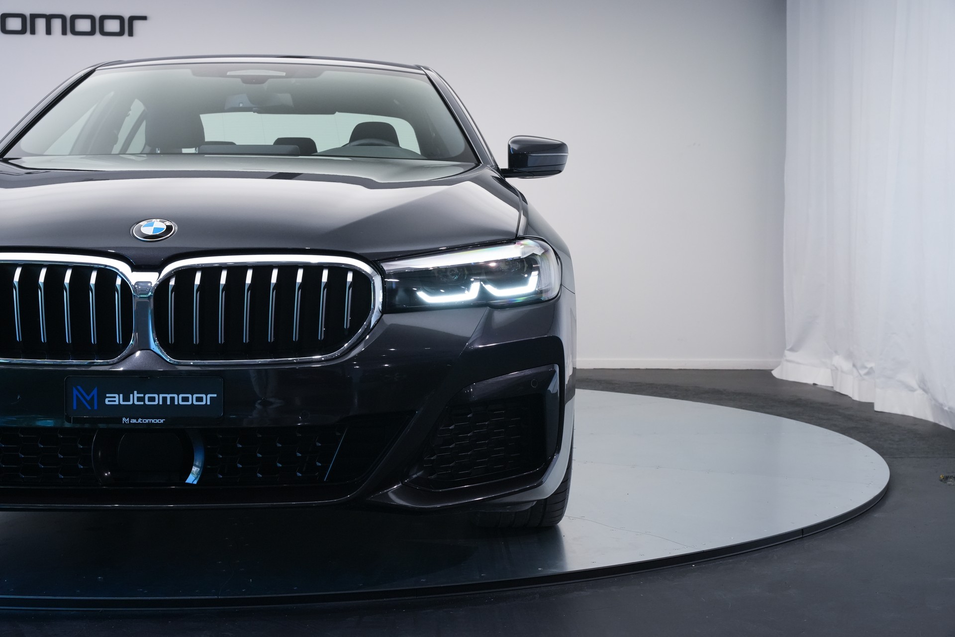 BMW 530d xDrive 48V M Sport Steptronic *AHK*-image-35