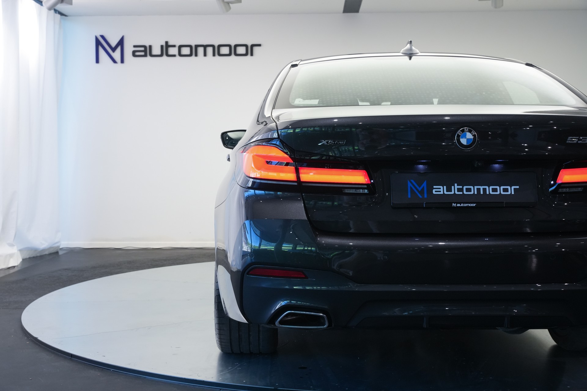 BMW 530d xDrive 48V M Sport Steptronic *AHK*-image-43