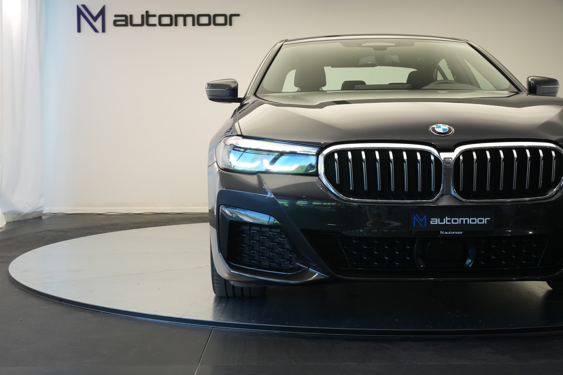 BMW 530d xDrive 48V M Sport Steptronic *AHK*-image-32
