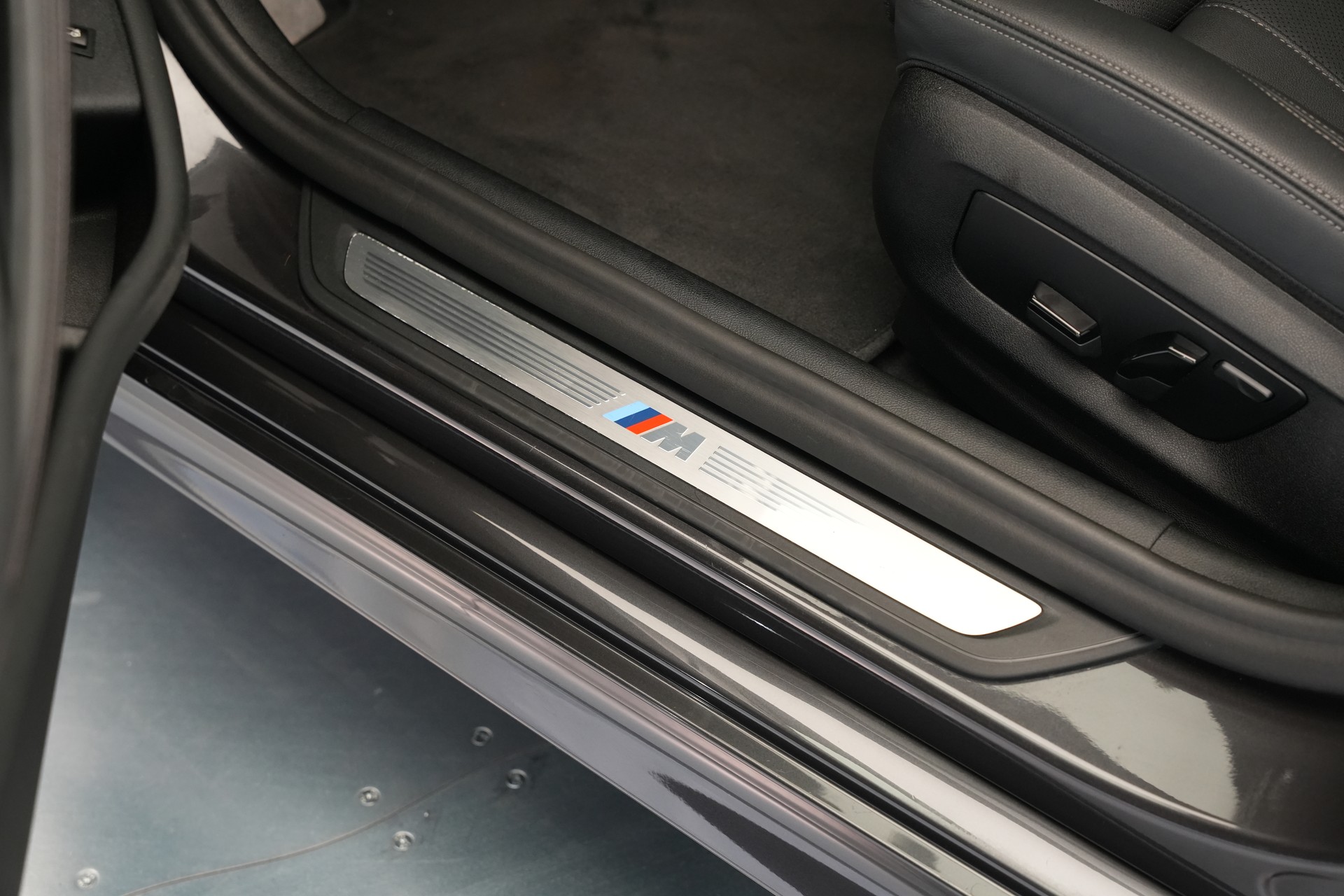 BMW 530d xDrive 48V M Sport Steptronic *AHK*-image-22