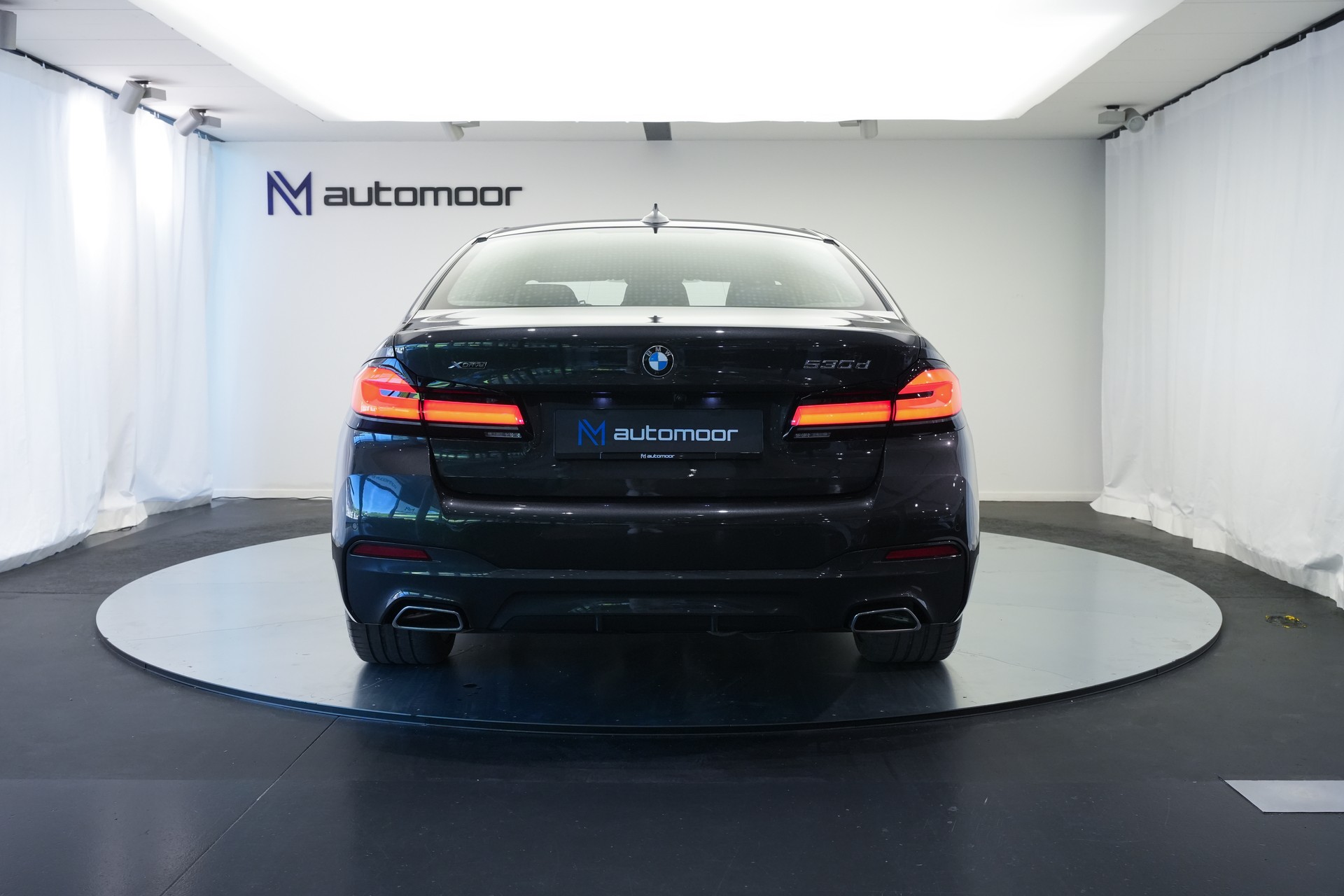 BMW 530d xDrive 48V M Sport Steptronic *AHK*-image-41