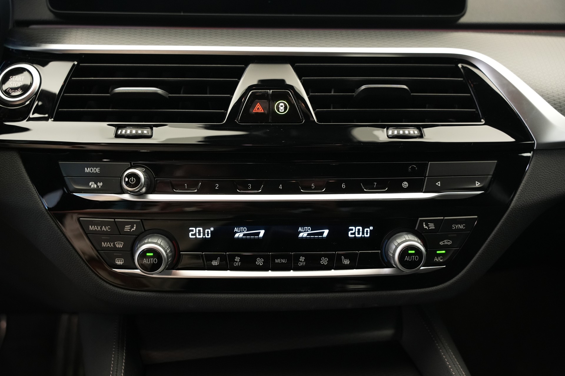 BMW 530d xDrive 48V M Sport Steptronic *AHK*-image-26