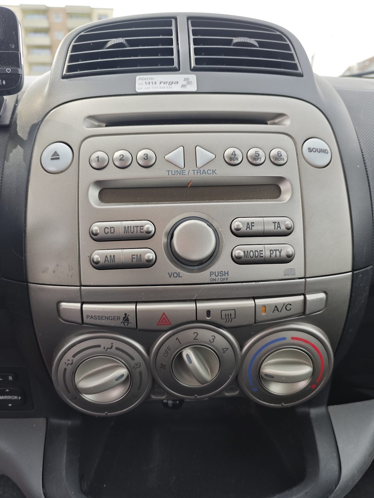 DAIHATSU Sirion 1.3 S eco-4WD Automatic-image-15